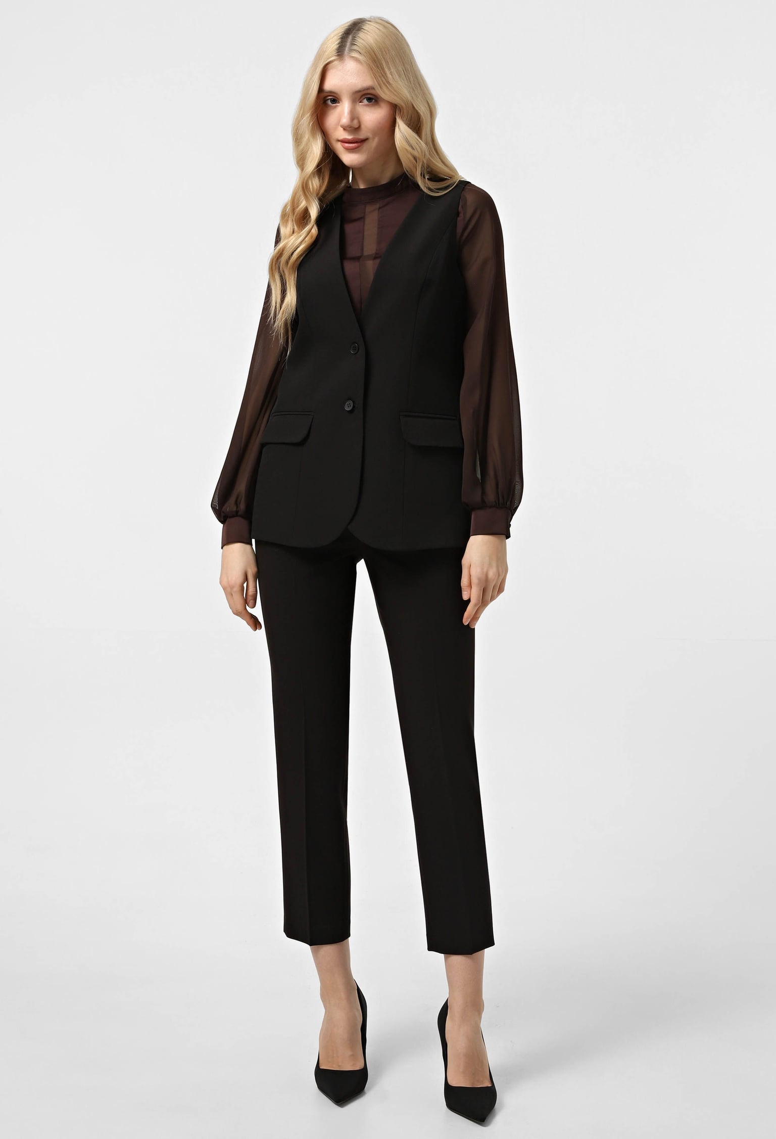 Жилет 5163 чорний костюмка 44(р)