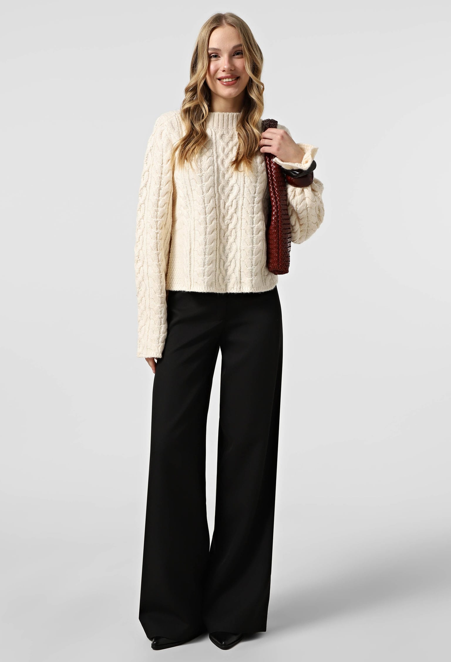 Брюки 9094 чорний костюмка 34(р)