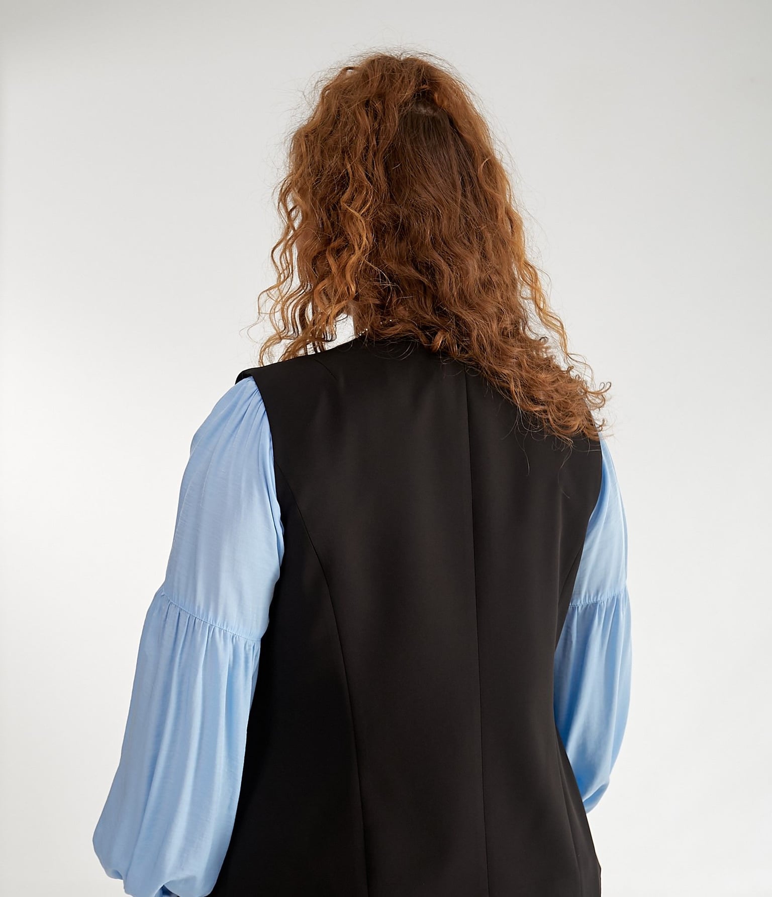 Жилет 5166 чорний костюмка 46(р)