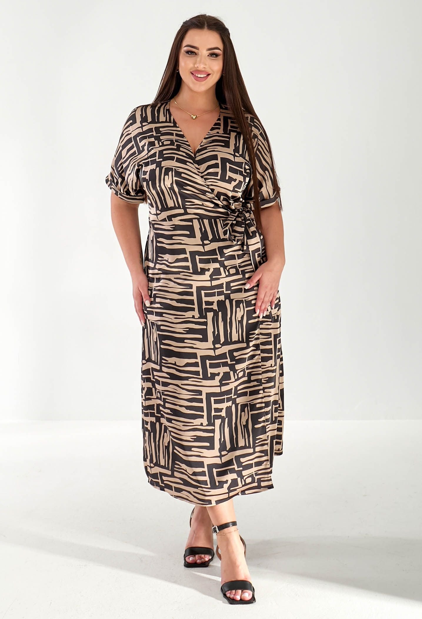 Плаття 7182 бежево-чорний, принт шовк-армані 46(р)