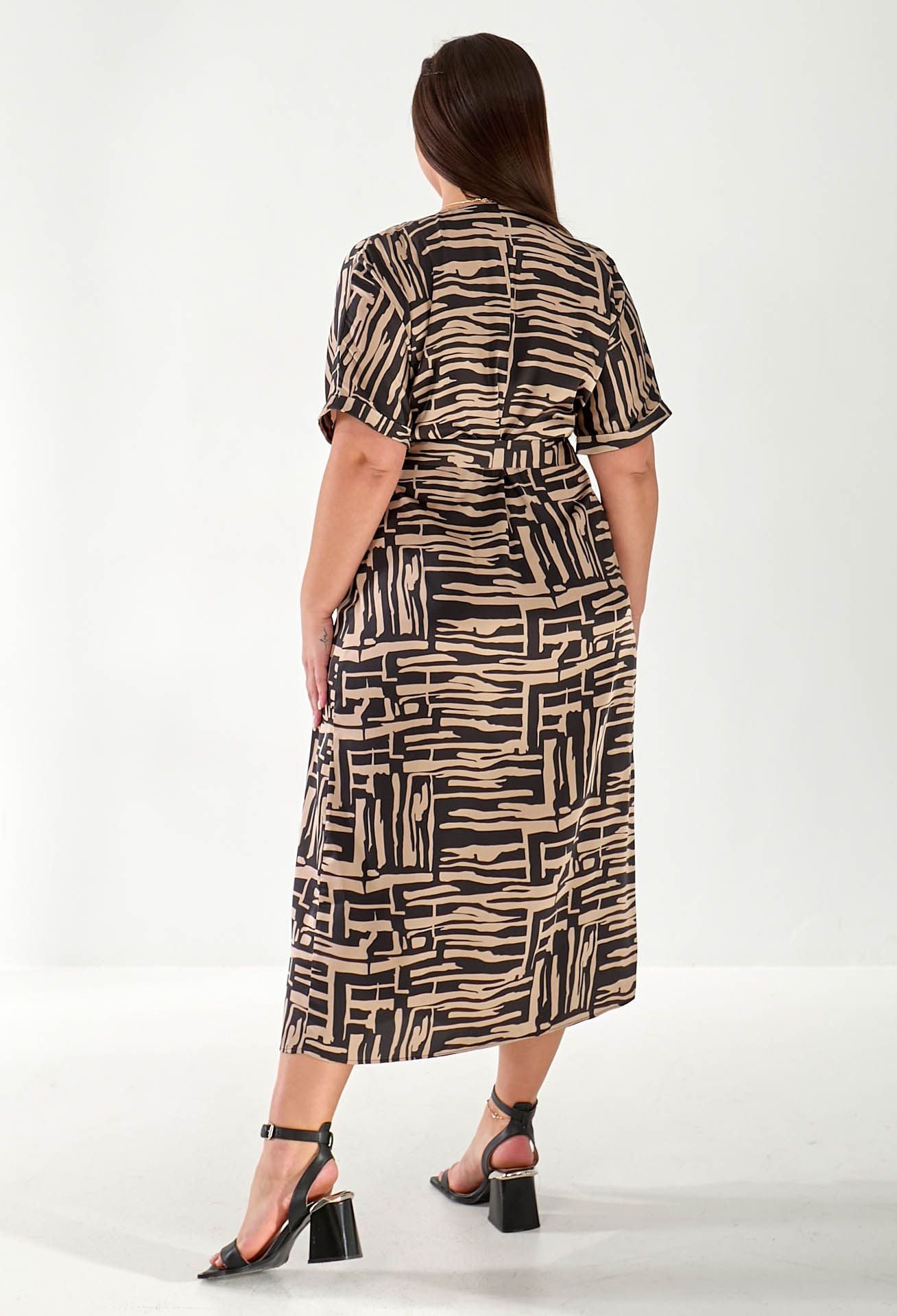 Плаття 7182 бежево-чорний, принт шовк-армані 50(р)