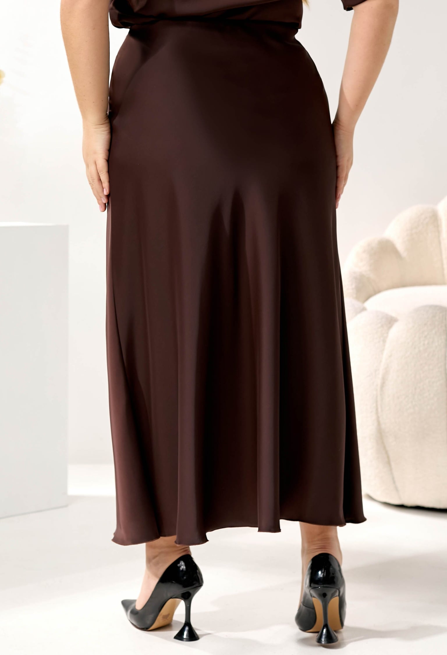 Спідниця 1911 шоколадний атлас 42(р)