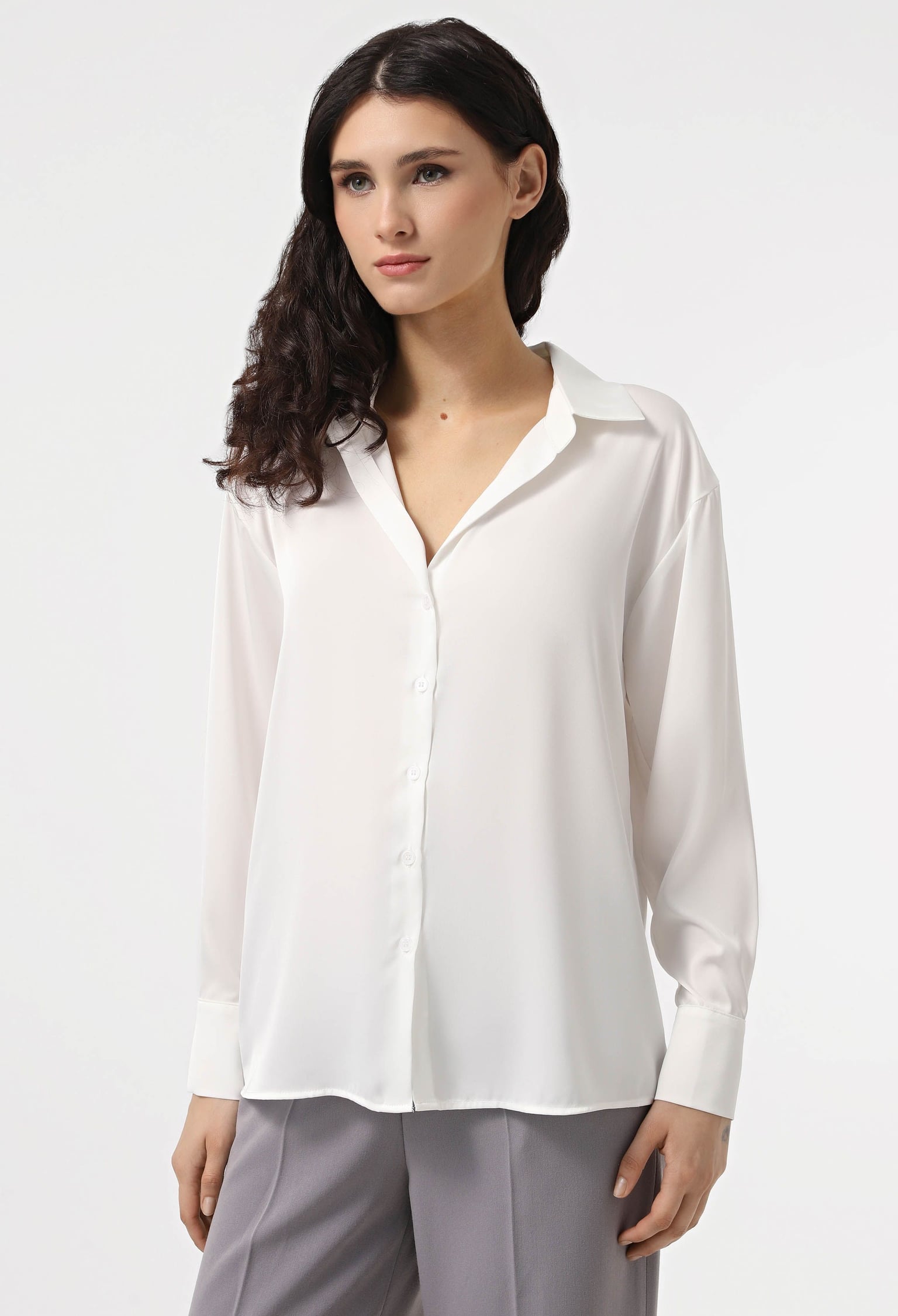 Блузка 5120-1 молочний шовк-армані 38(р)