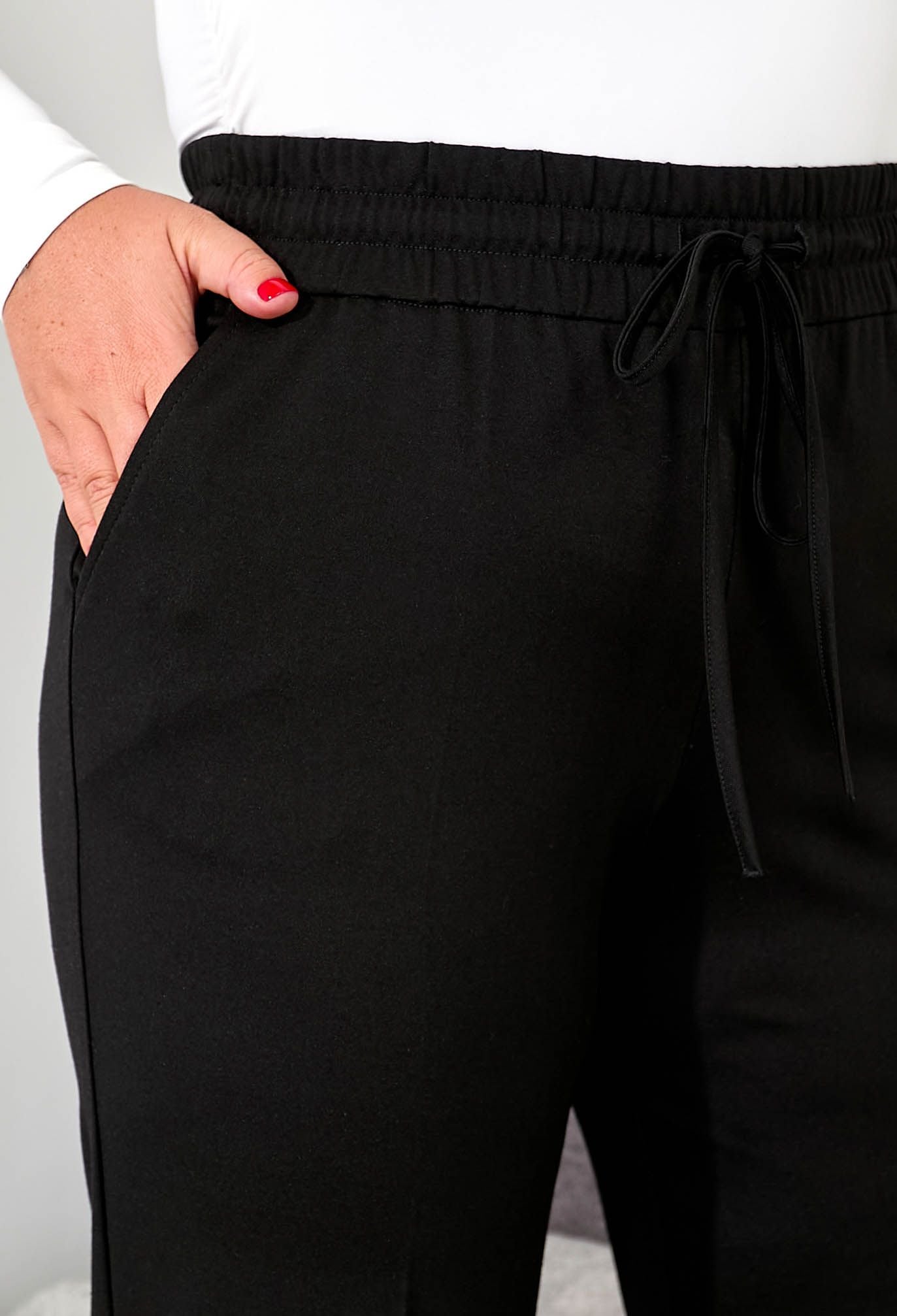 Брюки 9105 чорний трикотаж 48(р)