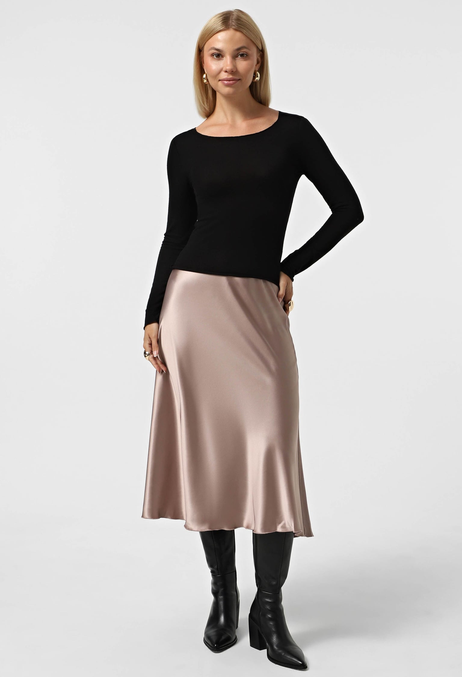 Спідниця 1241-14 бежевий атлас 46(р)