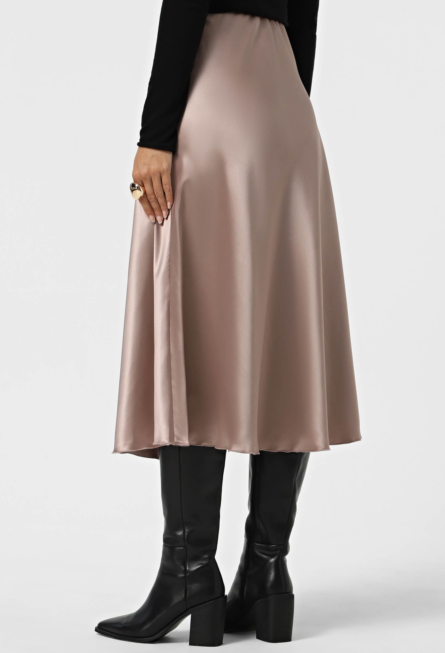 Спідниця 1241-14 бежевий атлас 46(р)