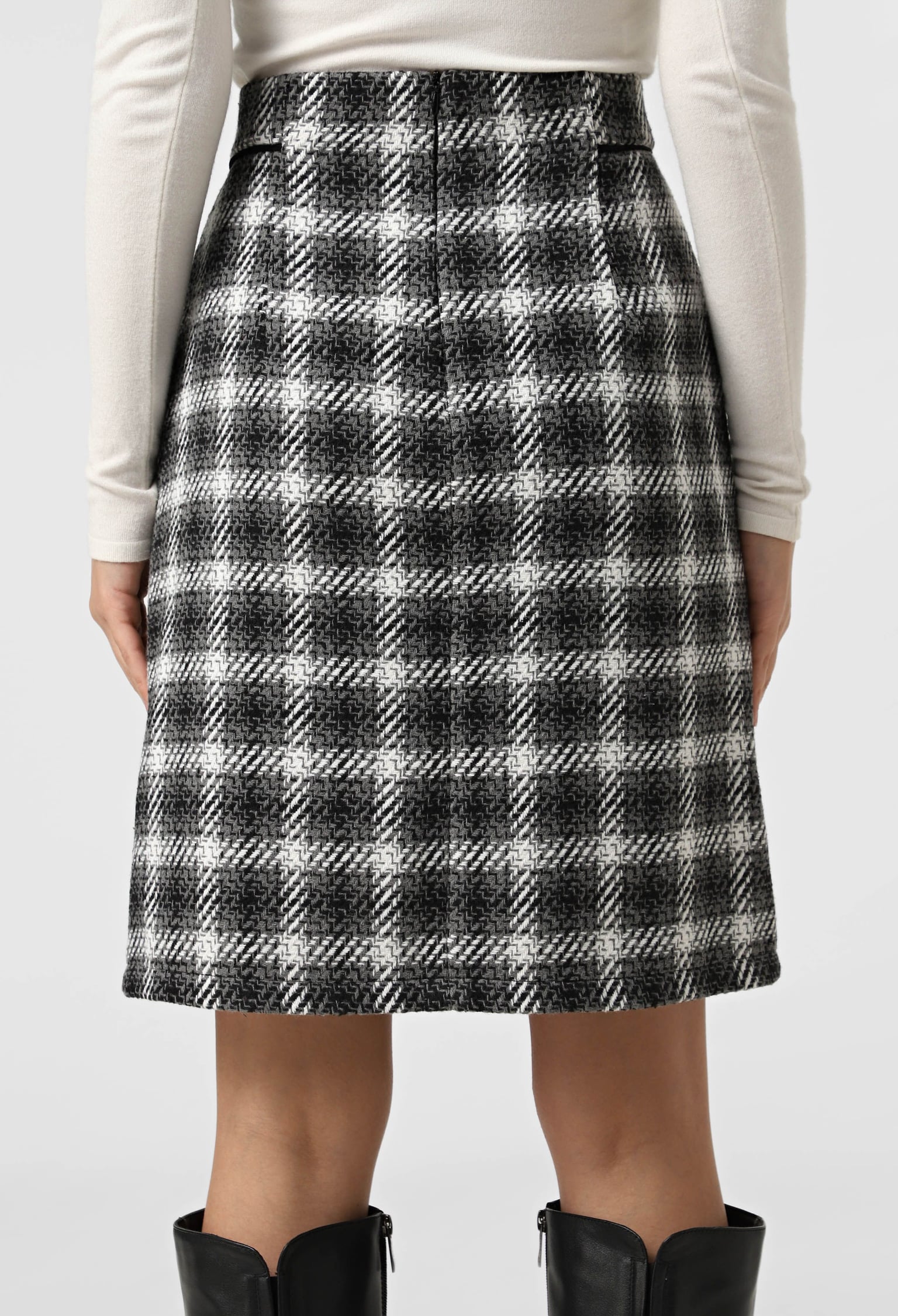 Спідниця 1520 темно-сірий твід-клітинка 42(р)