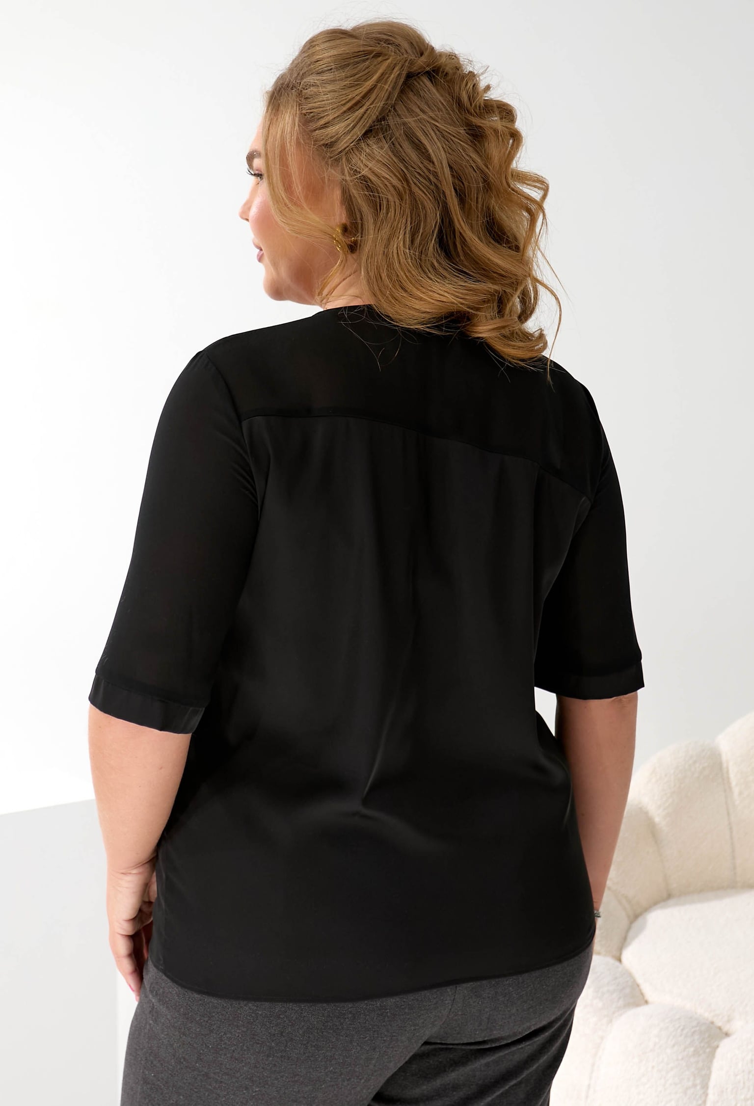 Блузка 5197 чорний шовк-армані 46(р)