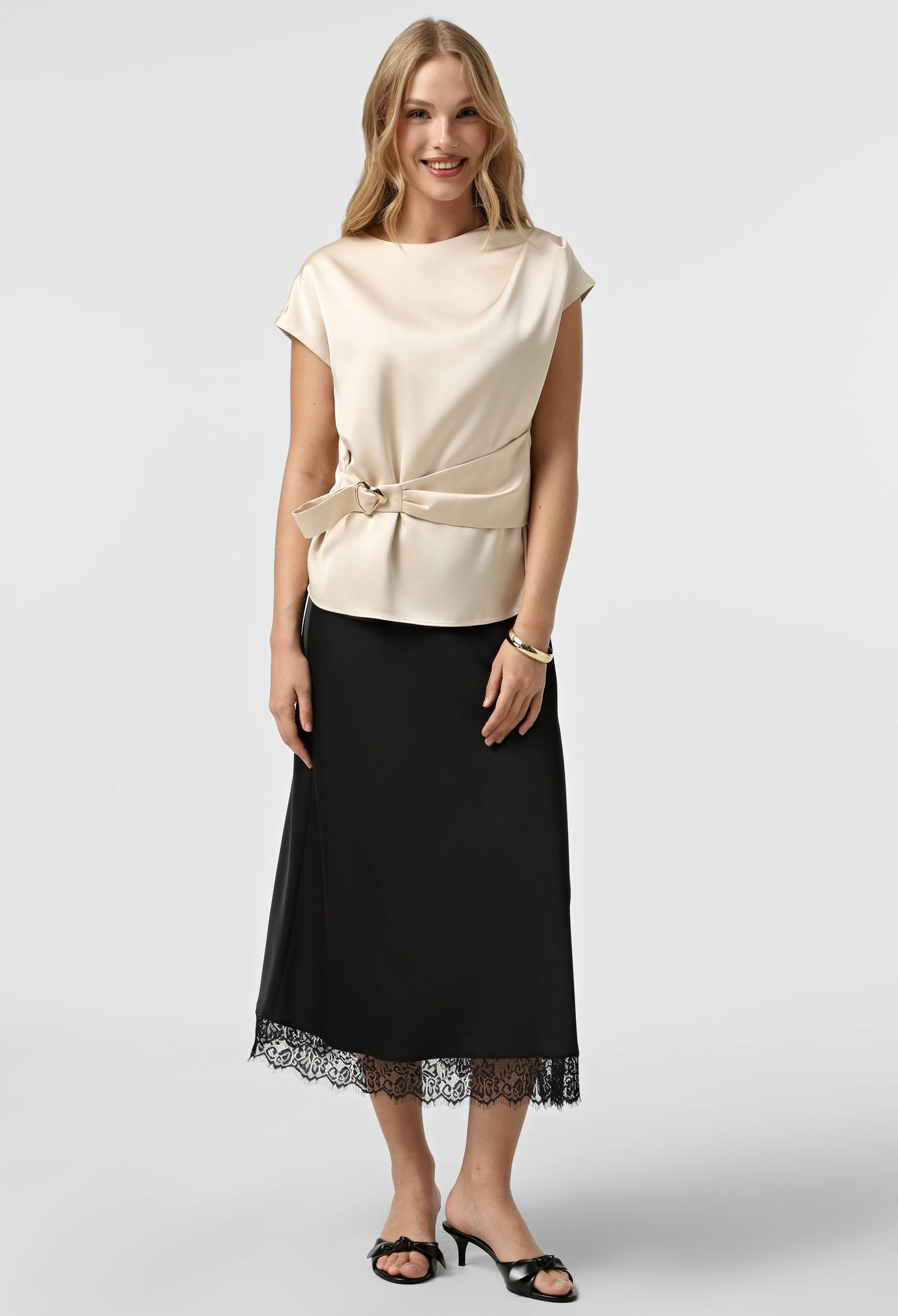 Блузка 5203 екрю атлас 36(р)