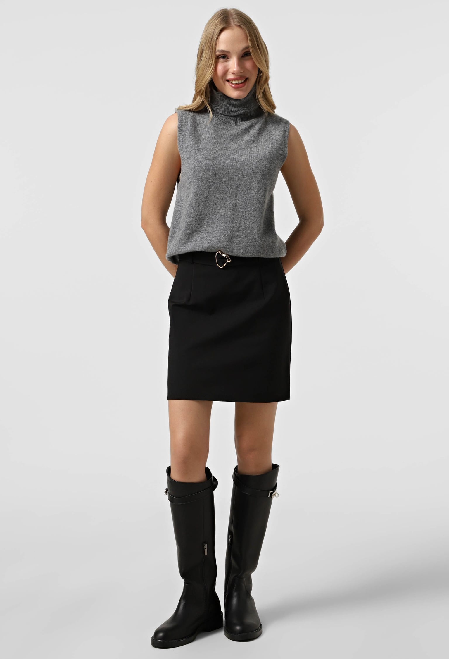 Спідниця 1535 чорний котон-нейлон 42(р)