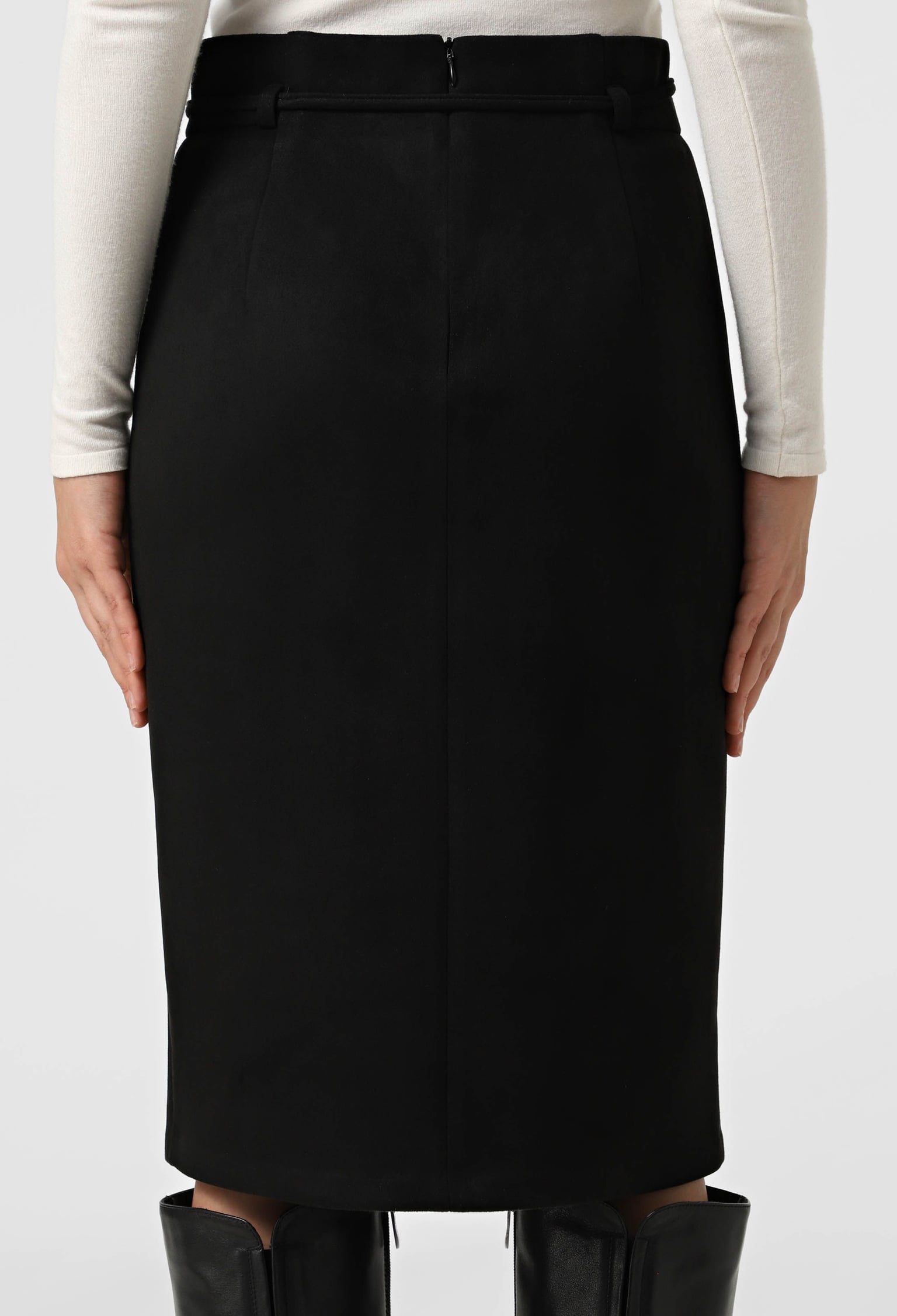 Спідниця 1524 чорний замша на дайвінгу 40(р)