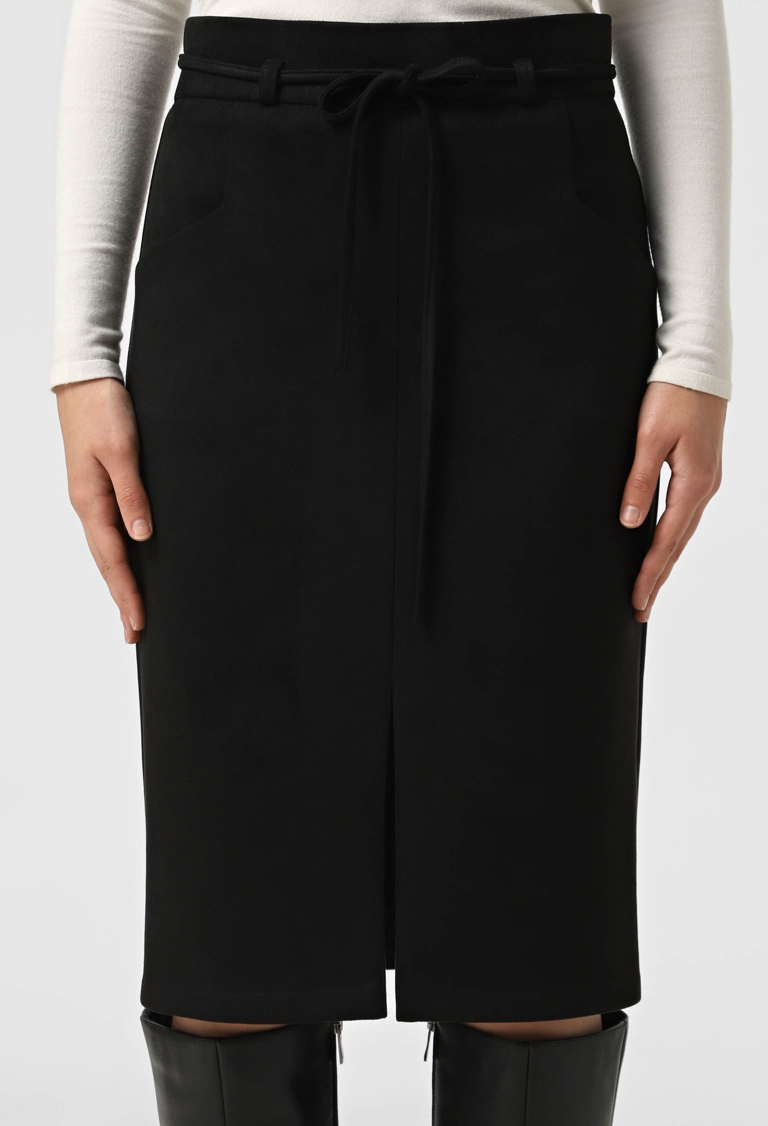 Спідниця 1524 чорний замша на дайвінгу 40(р)