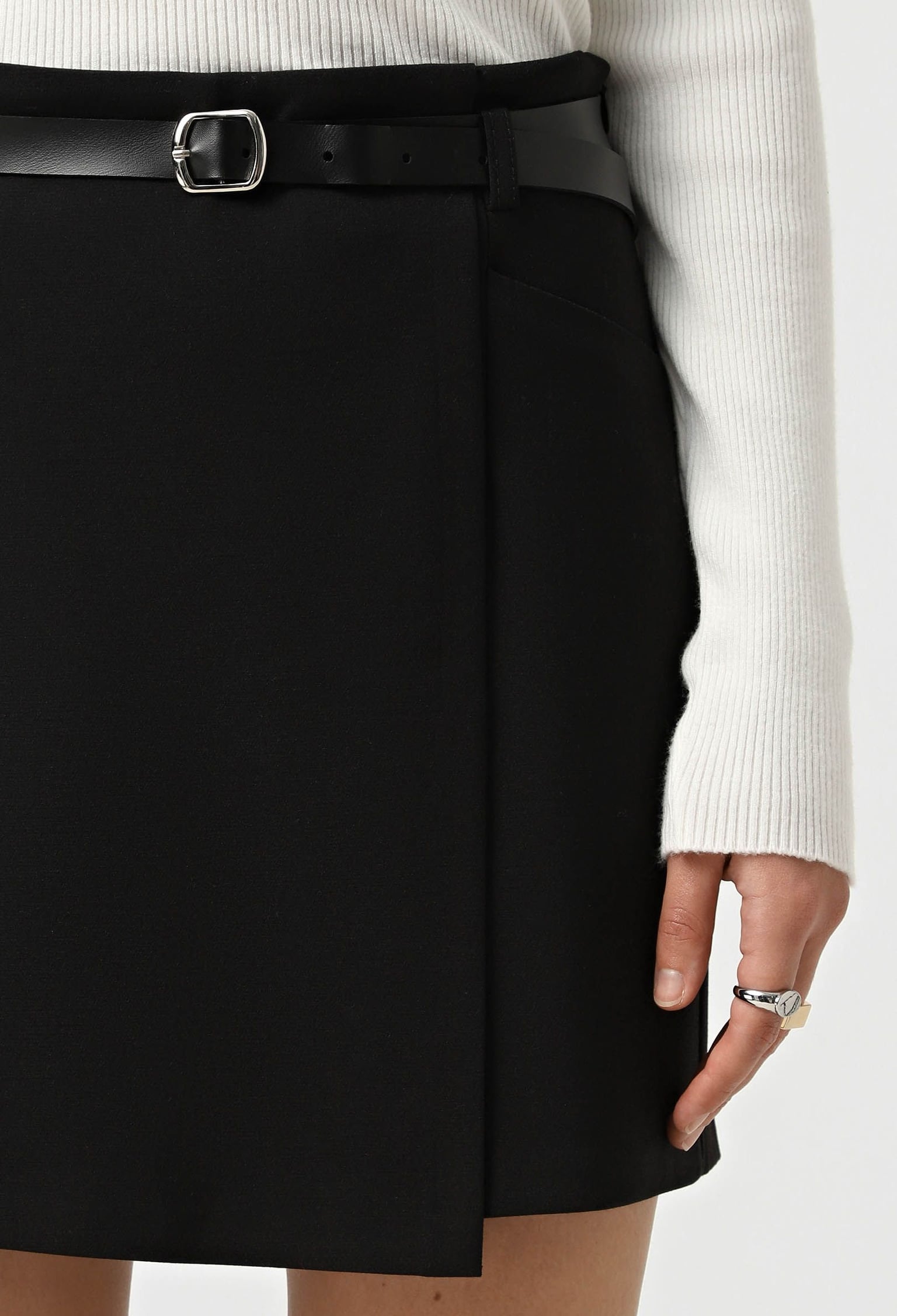 Шорти 9124-2 чорний костюмний трикотаж 36(р)