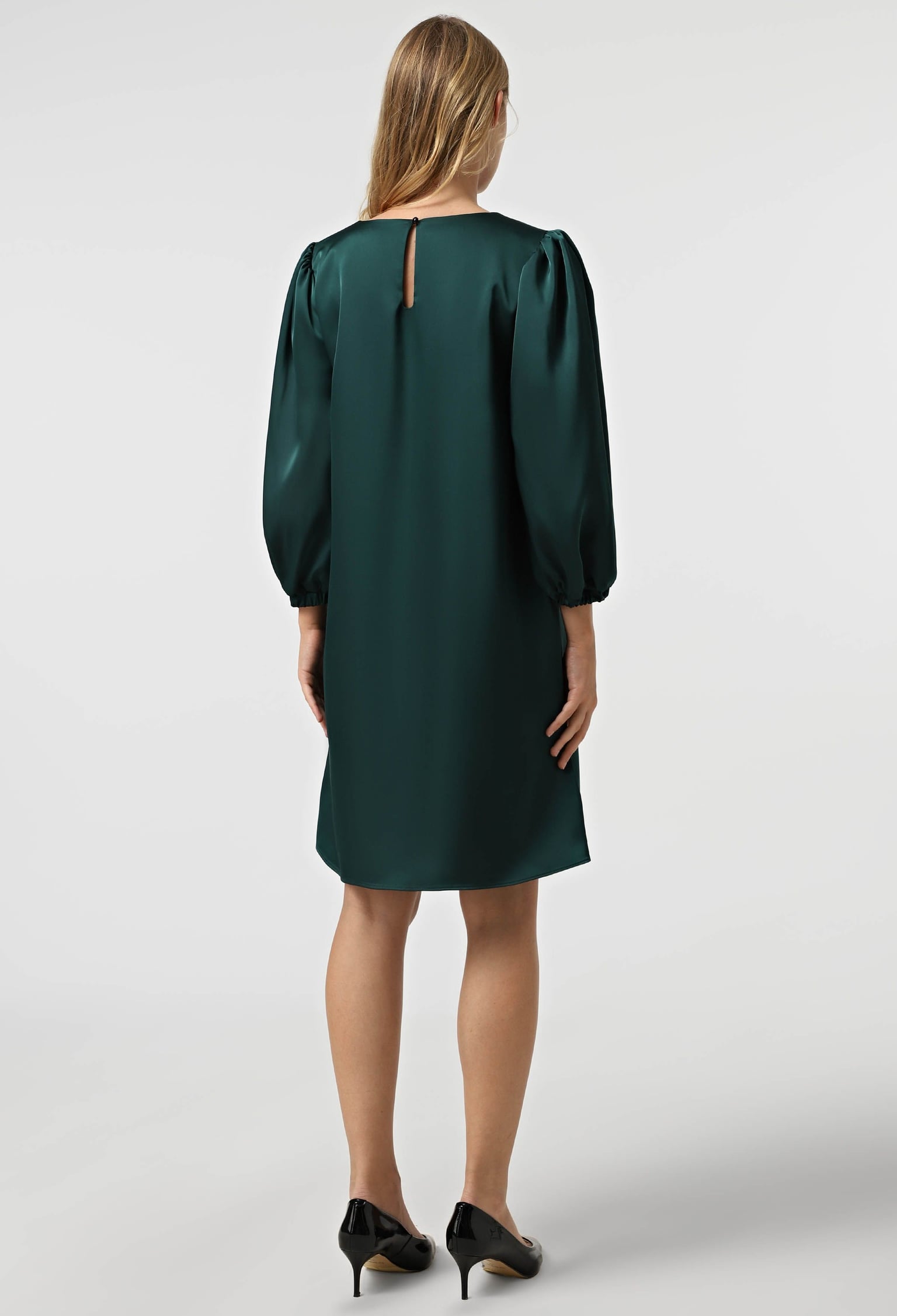 Плаття 7113-5 смарагдовий атлас 46(р)