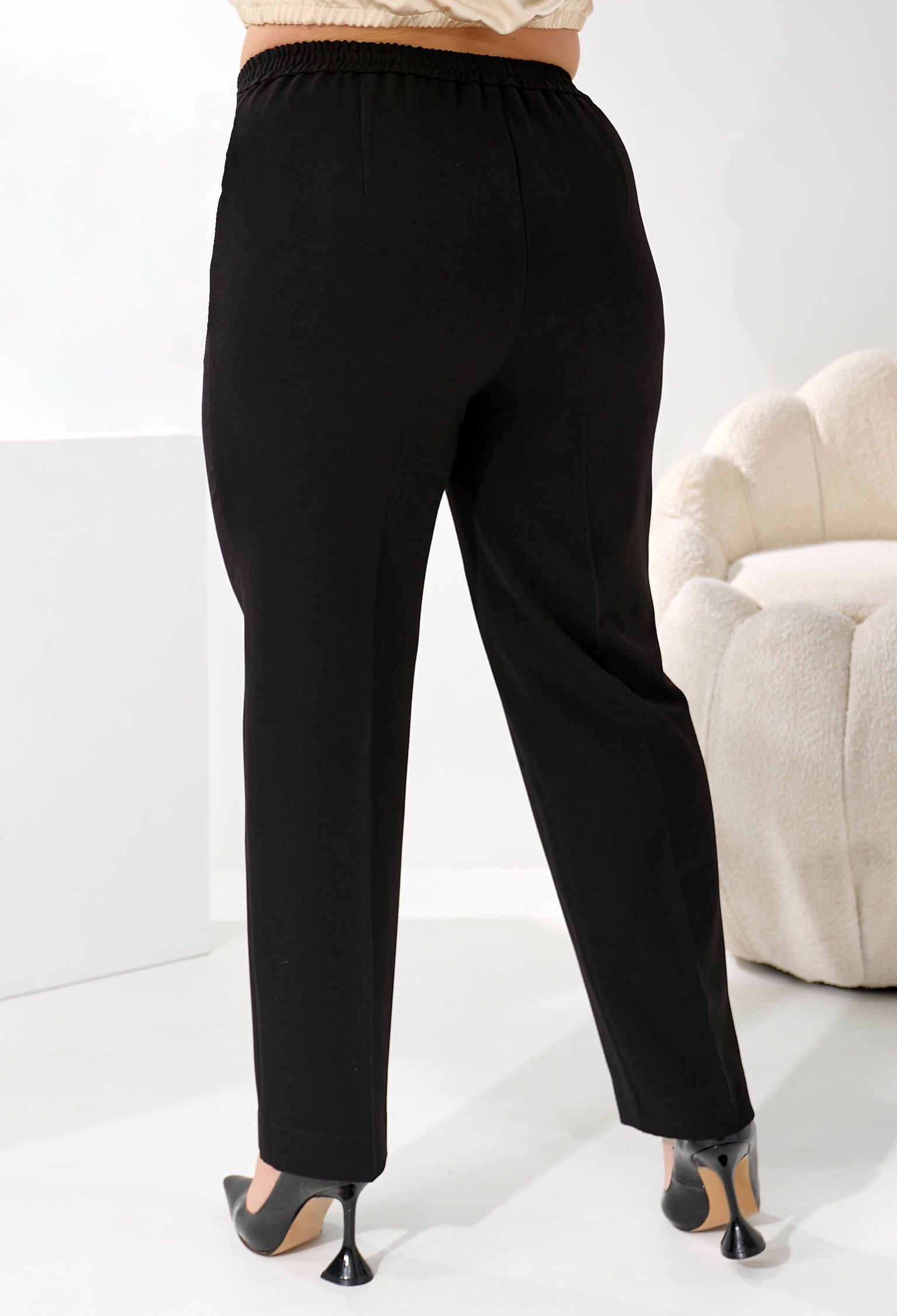 Брюки 9133 чорний тіар 52(р)