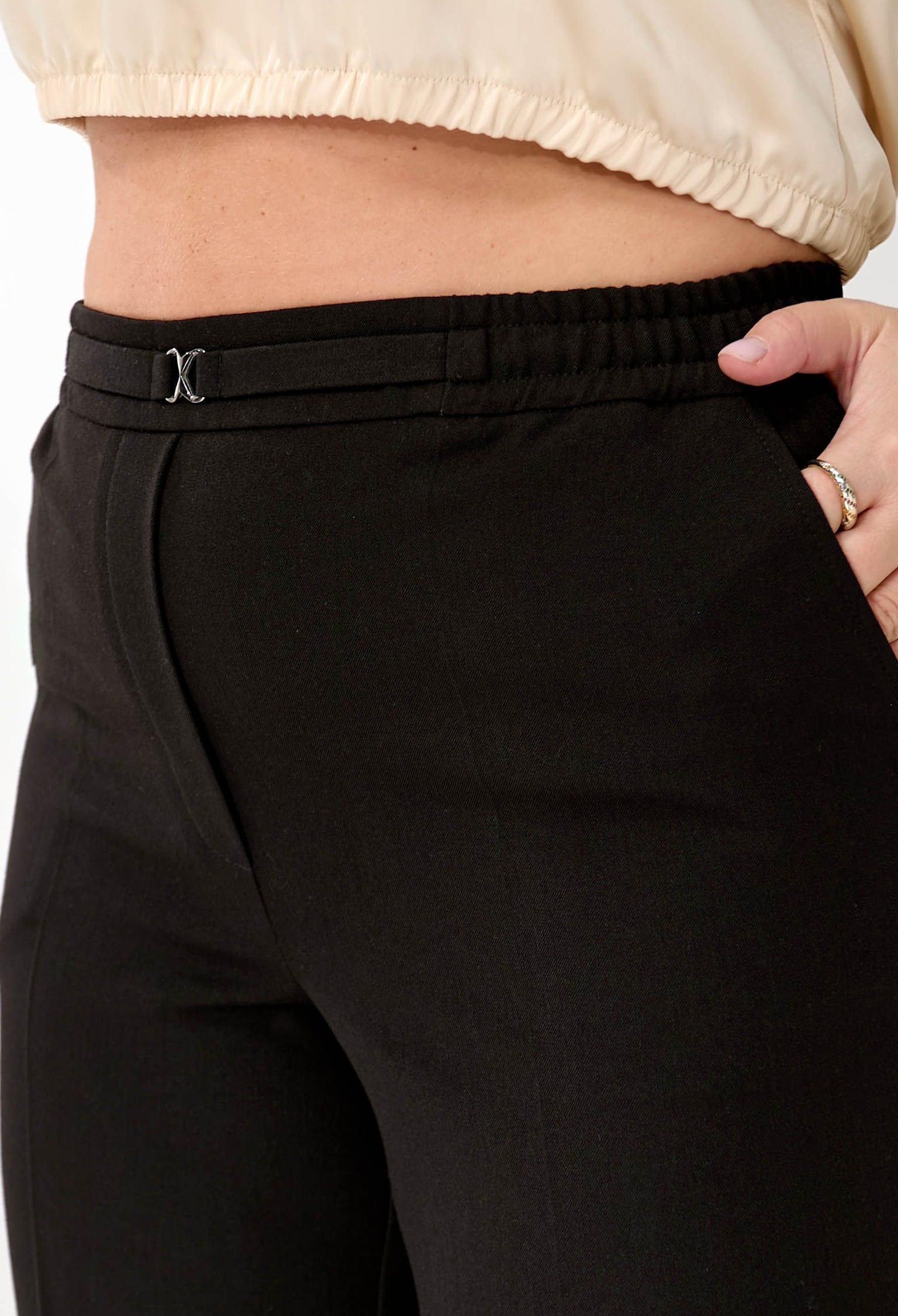 Брюки 9133 чорний тіар 52(р)