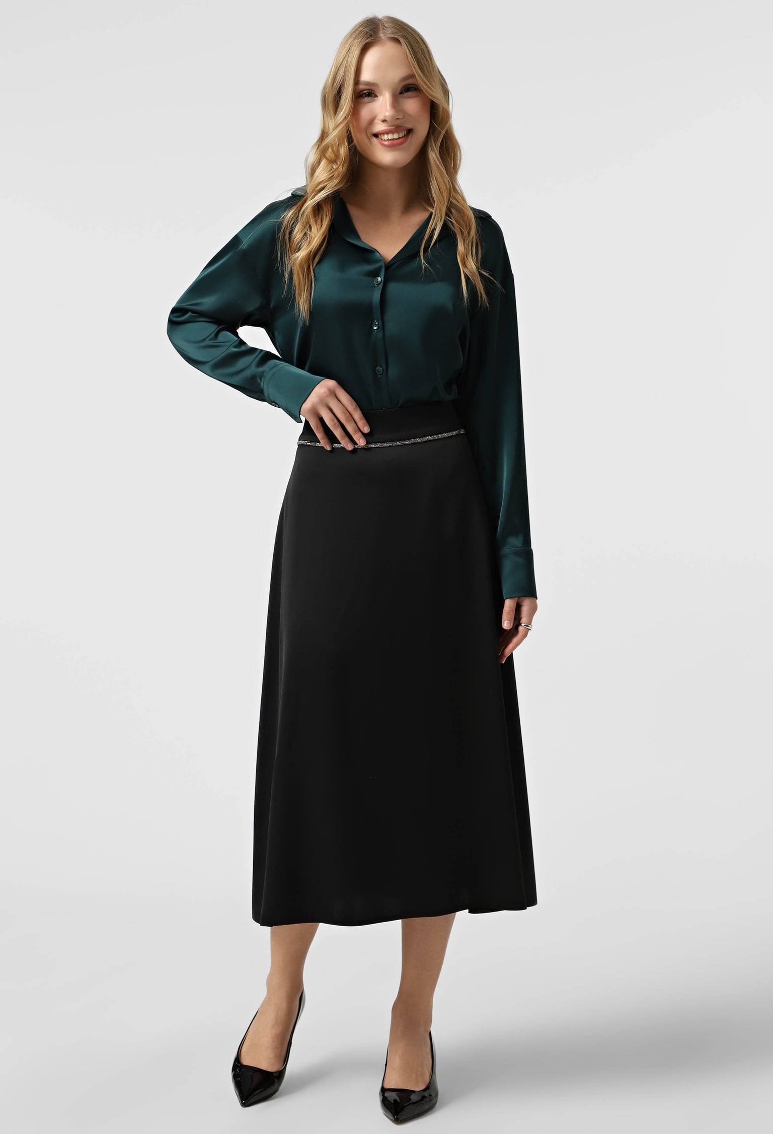 Спідниця 1545 чорниий атлас 36(р)