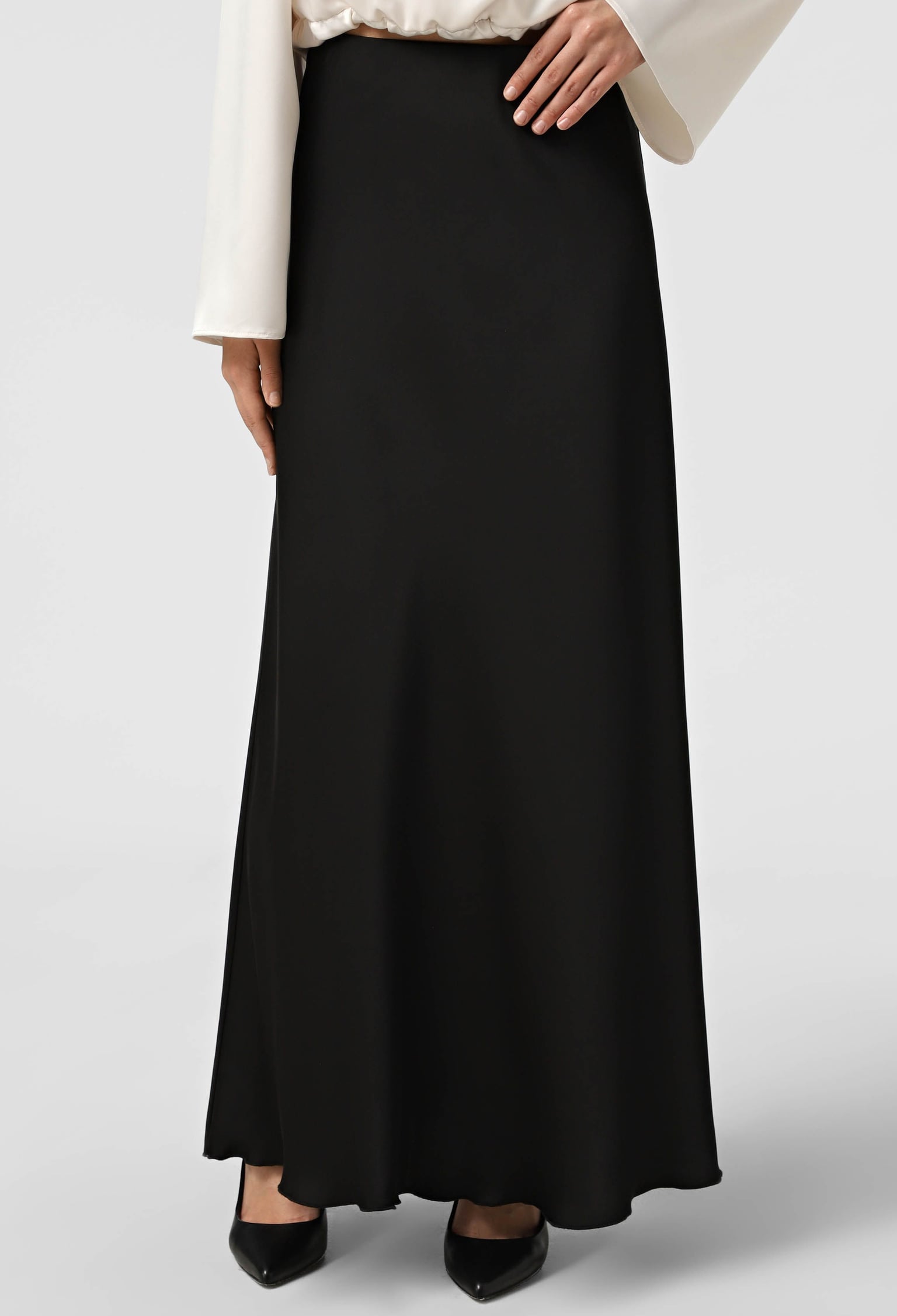 Спідниця 1542 чорний атлас 42(р)