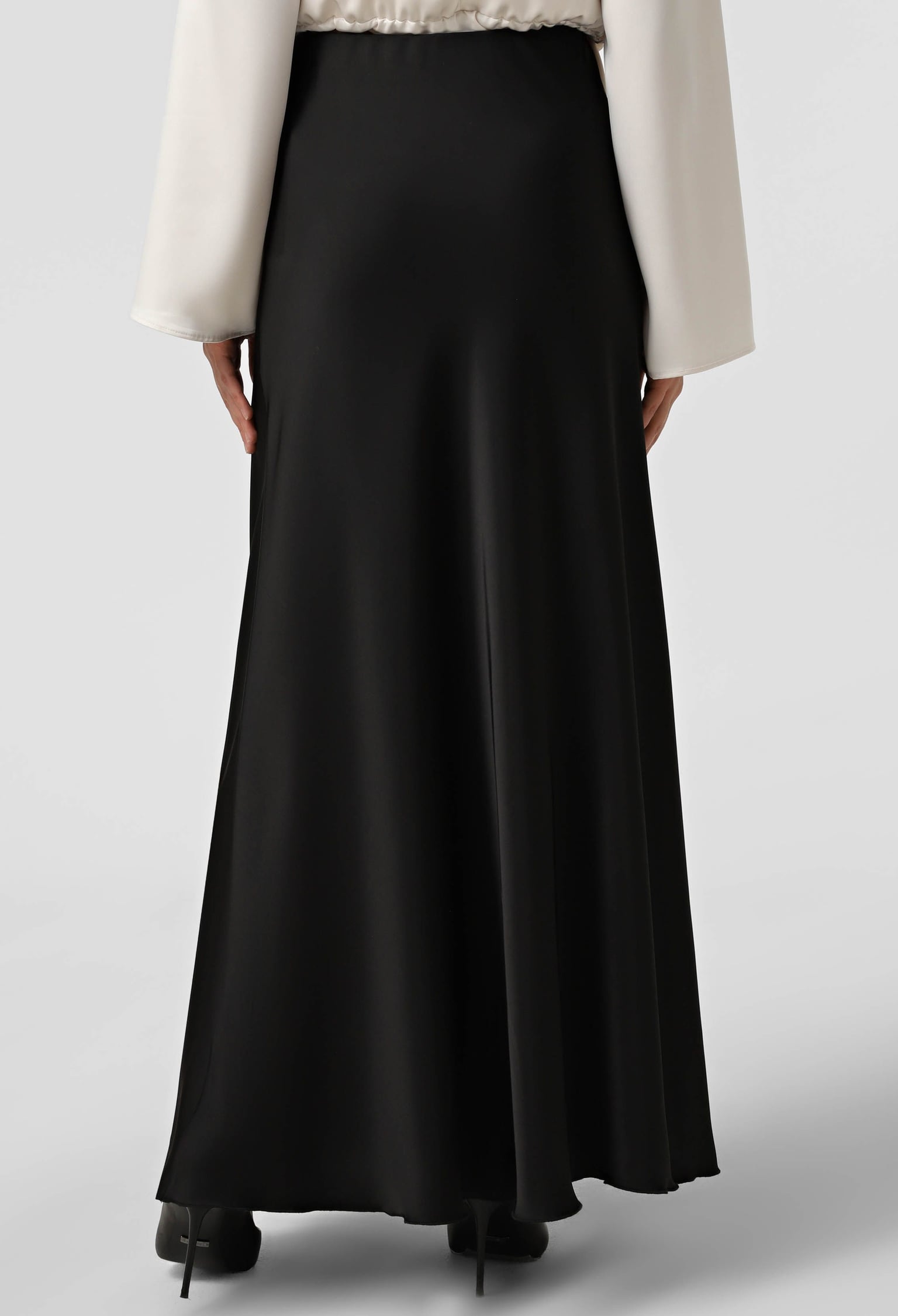 Спідниця 1542 чорний атлас 42(р)