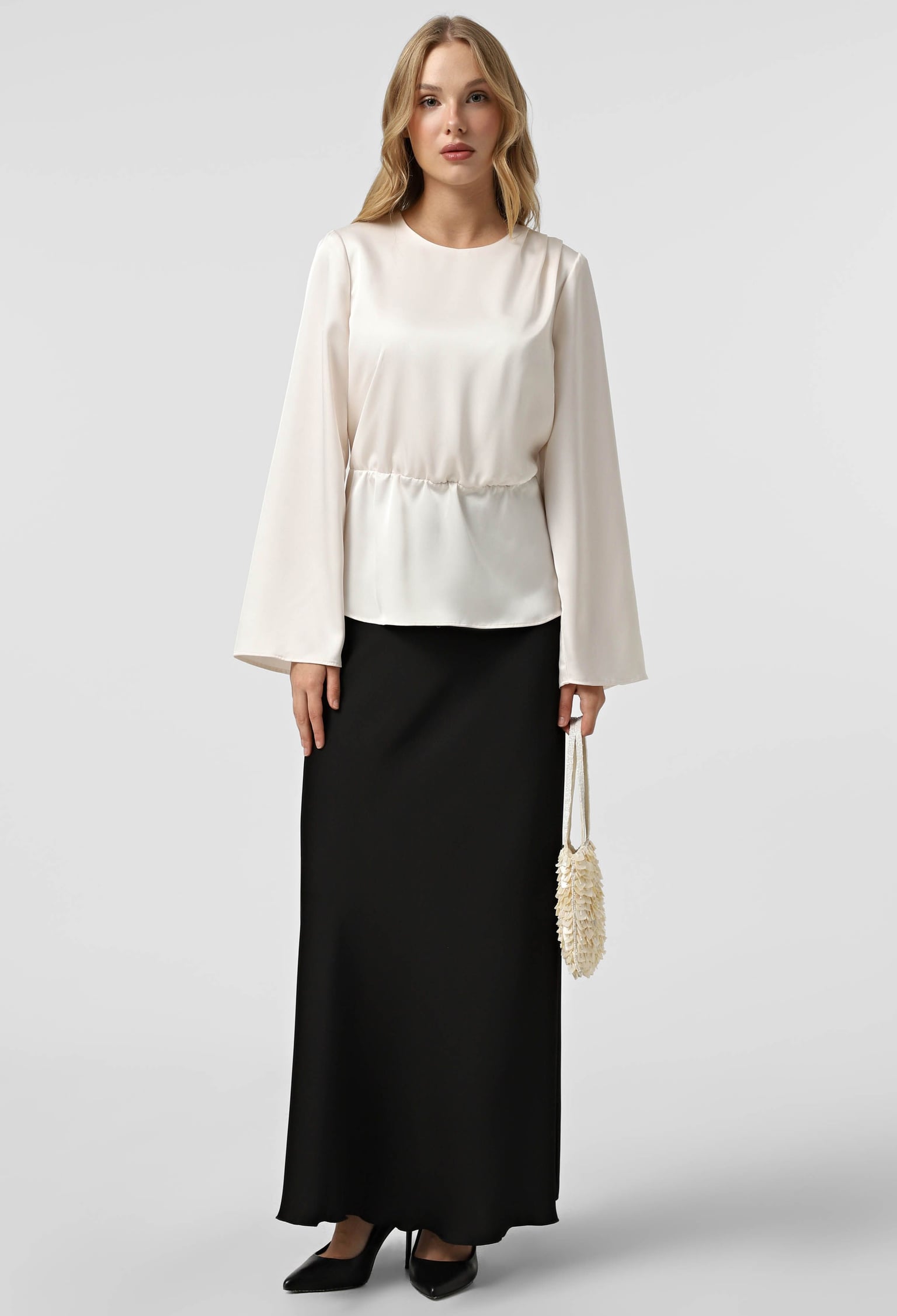 Спідниця 1542 чорний атлас 42(р)