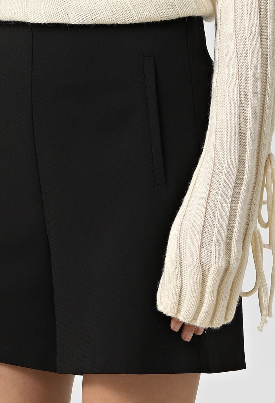 Шорти 9135 чорний костюмний трикотаж 40(р)