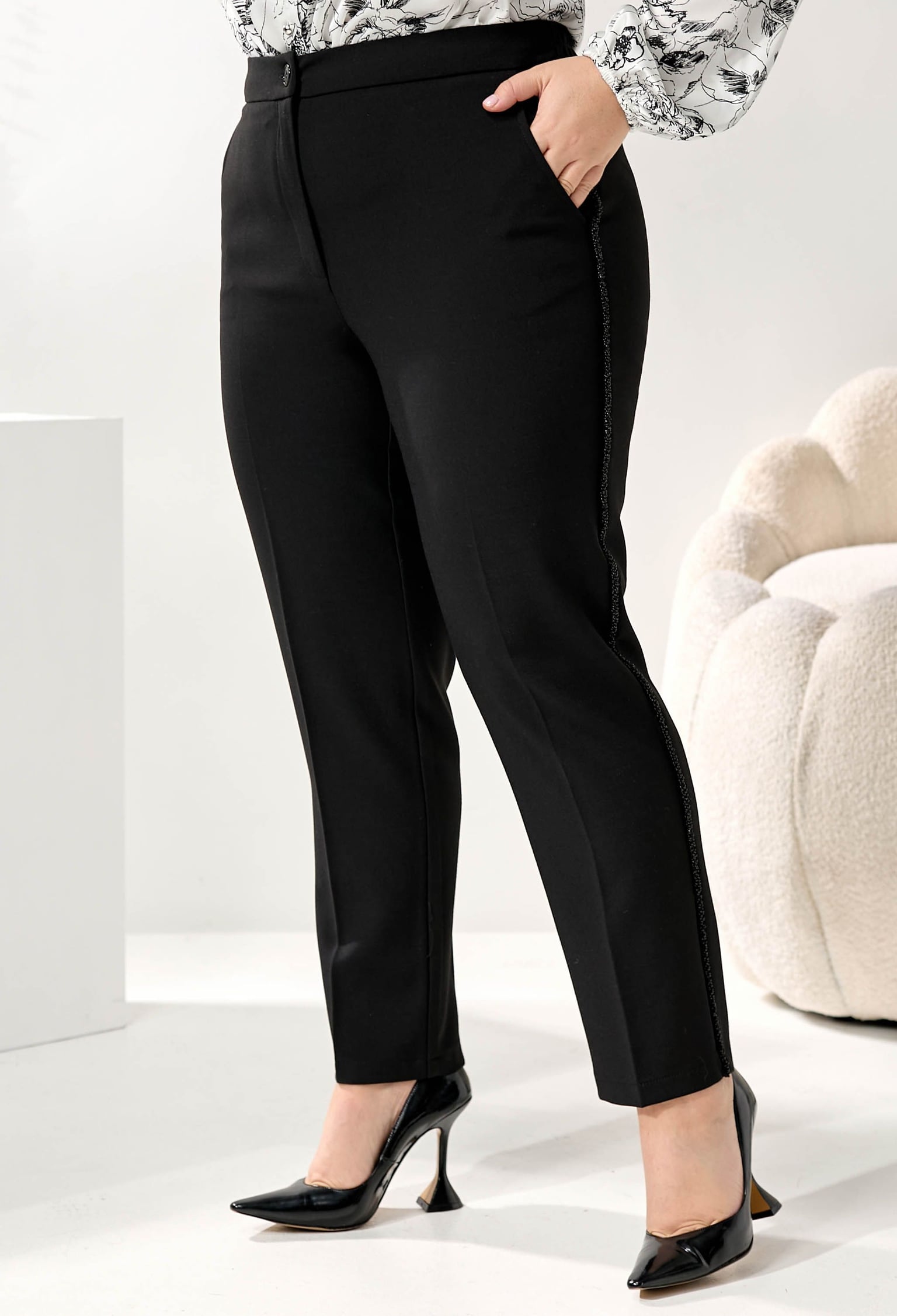 Брюки 9139 чорний костюмний трикотаж 50(р)