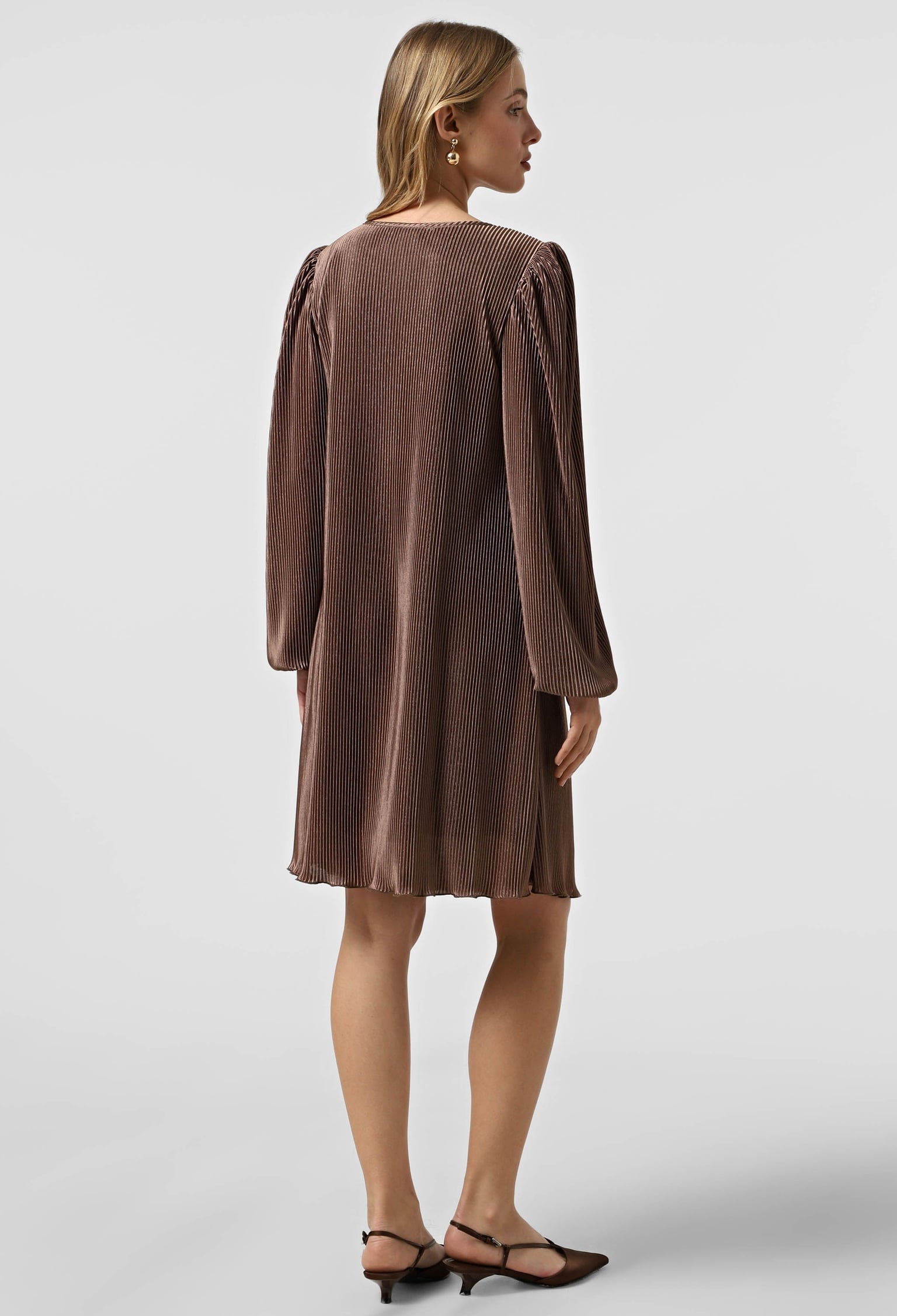 Плаття 7218 капучино сатин-гофре 38(р)