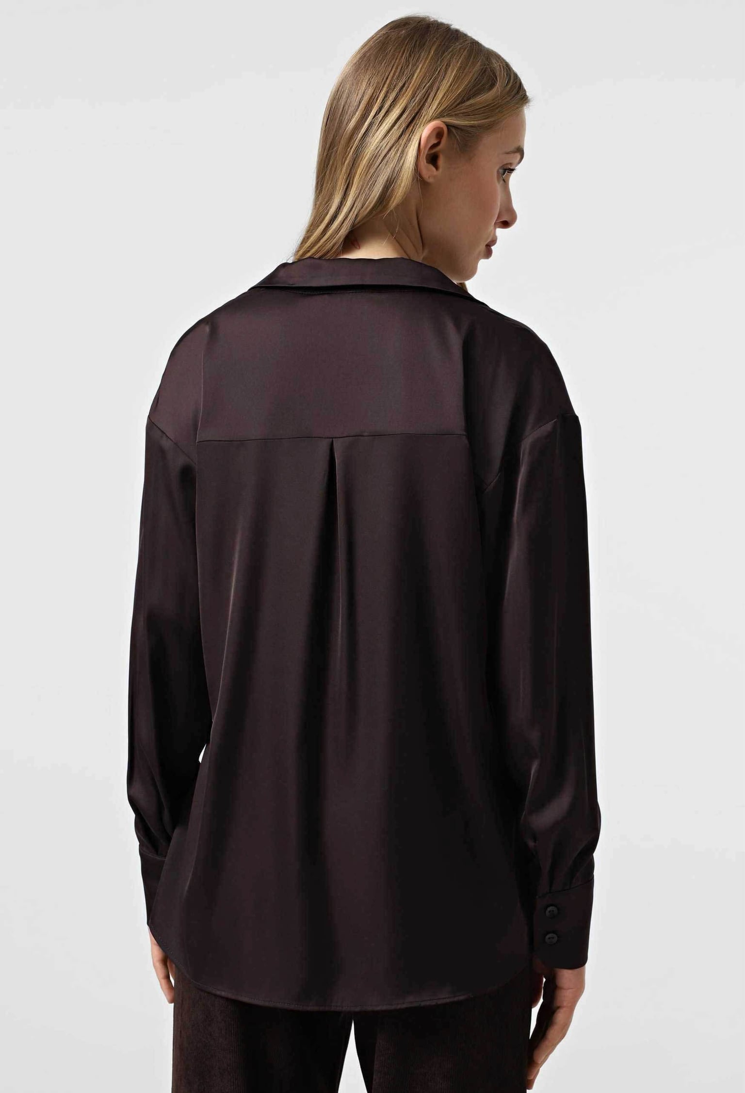 Блузка 5120-10 темний шоколад шовк-армані 46(р)