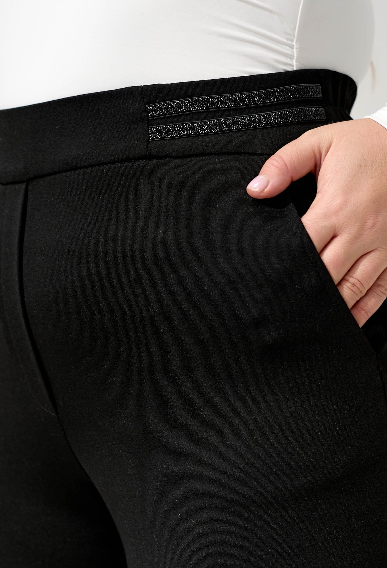 Брюки 9140 чорний трикотаж 52(р)