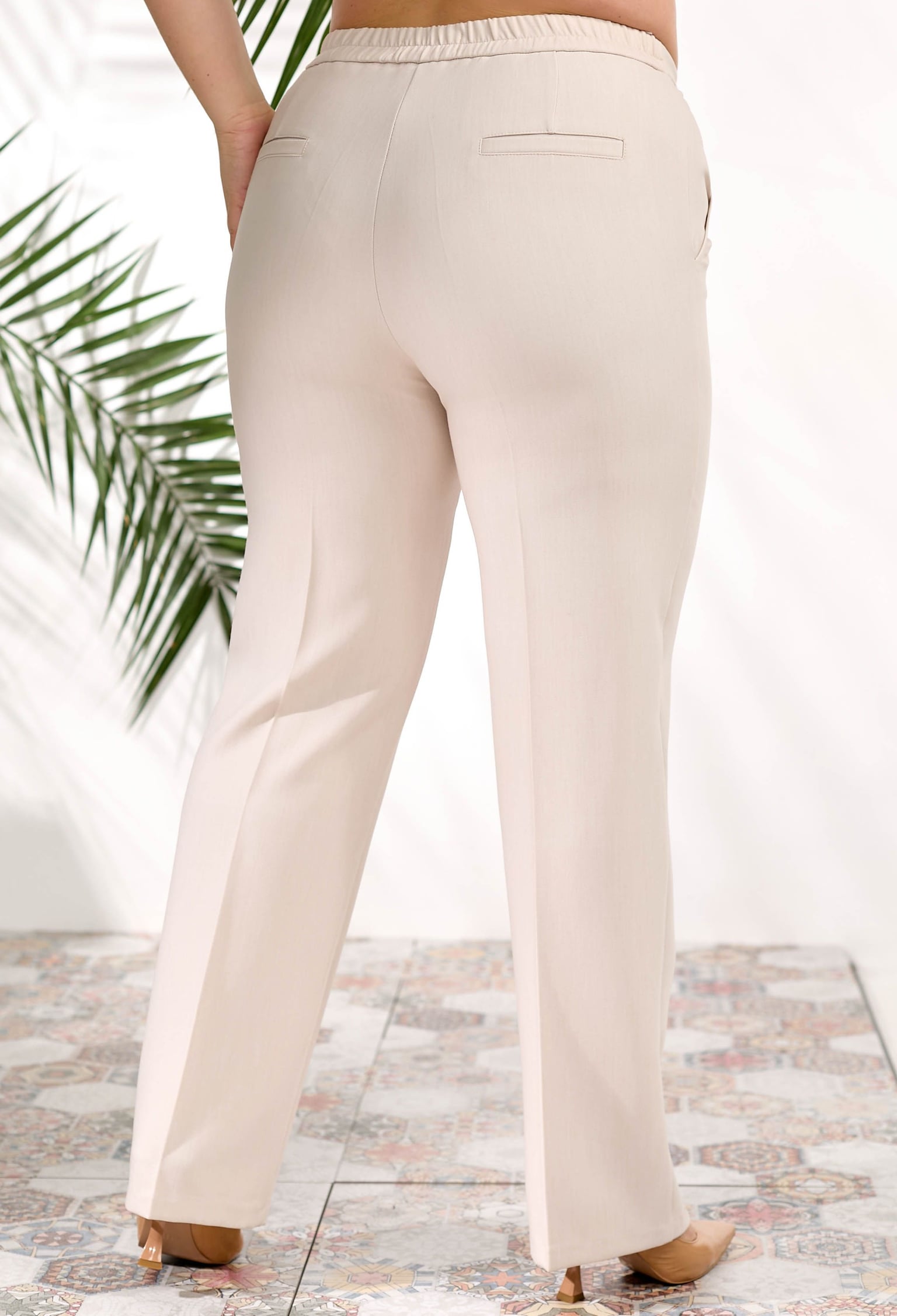 Брюки 9141 світлий беж костюмка 50(р)