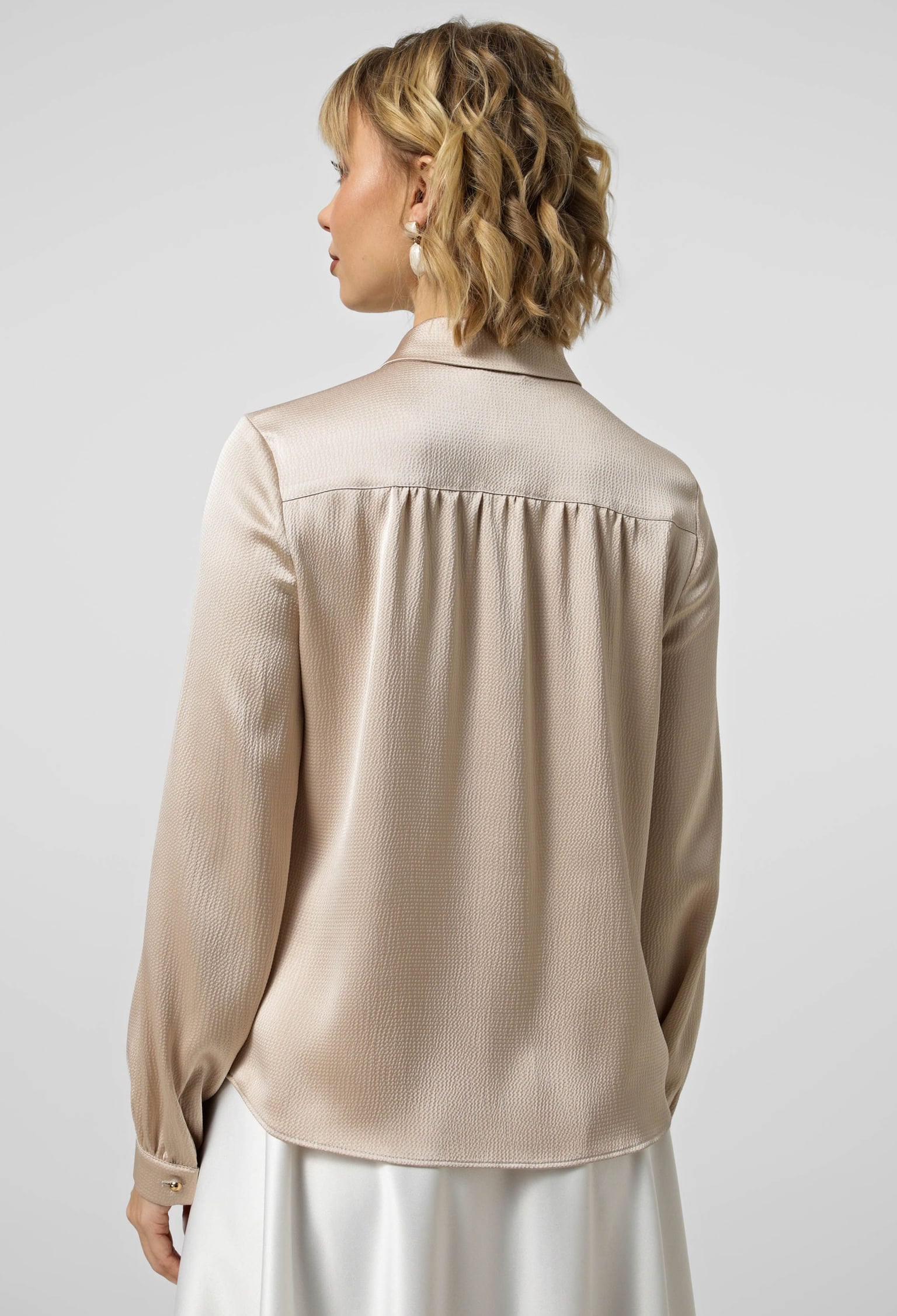 Блузка 5084-13 бежевий шовк-жатка 46(р)