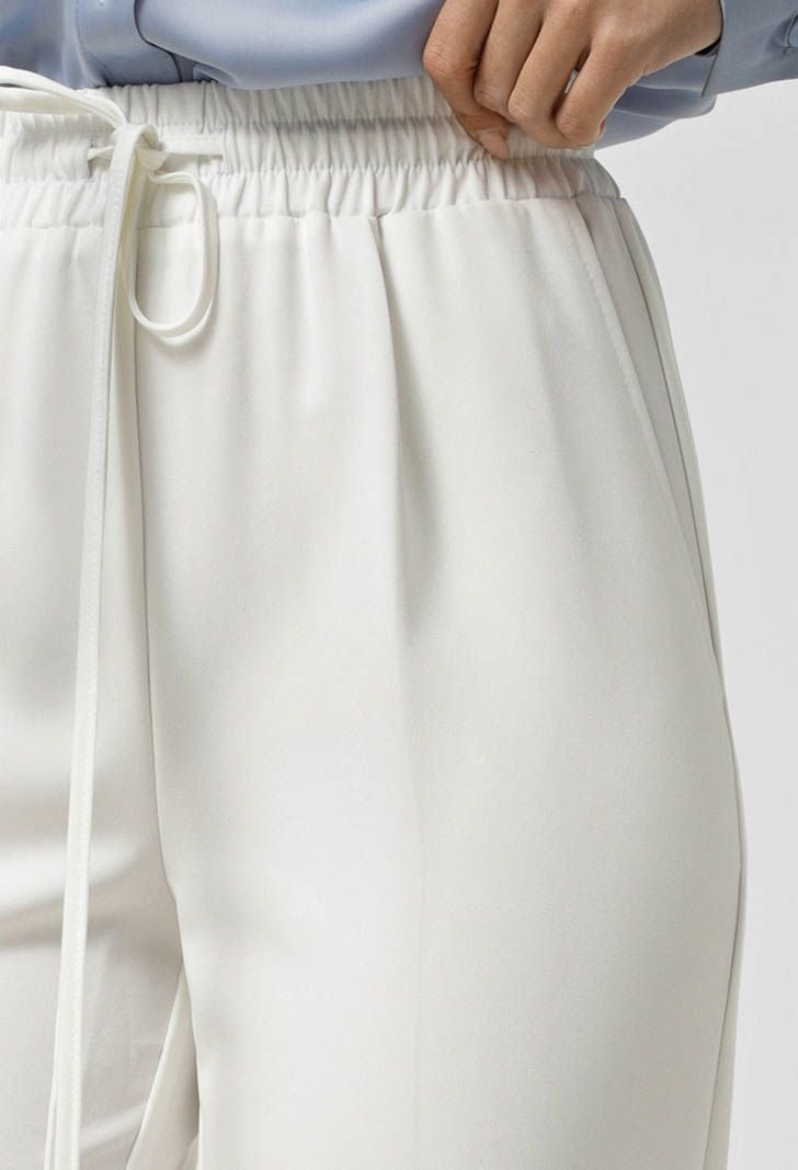 Брюки 9149 молочний костюмка 40(р)