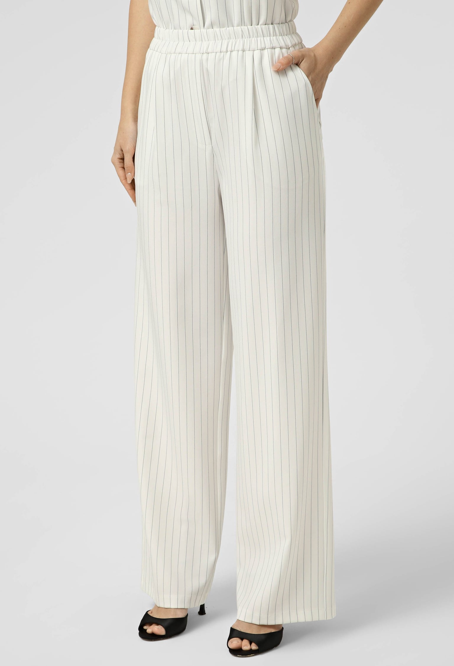 Брюки 9912-3 білий тіар-смужка 38(р)