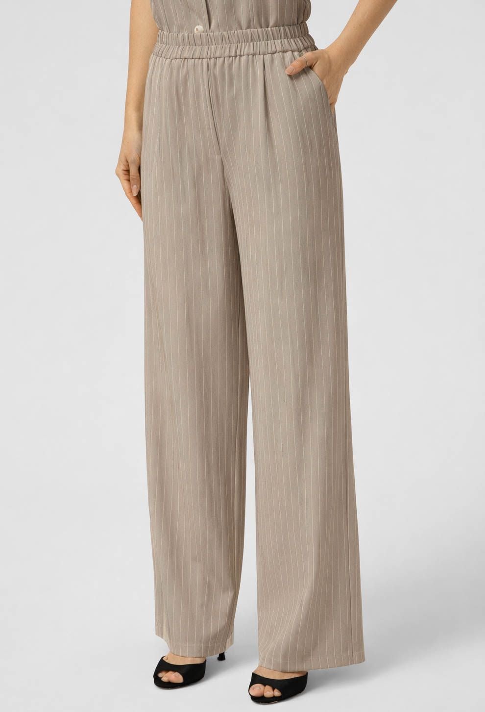 Брюки 9912-5 бежевий тіар-смужка 44(р)