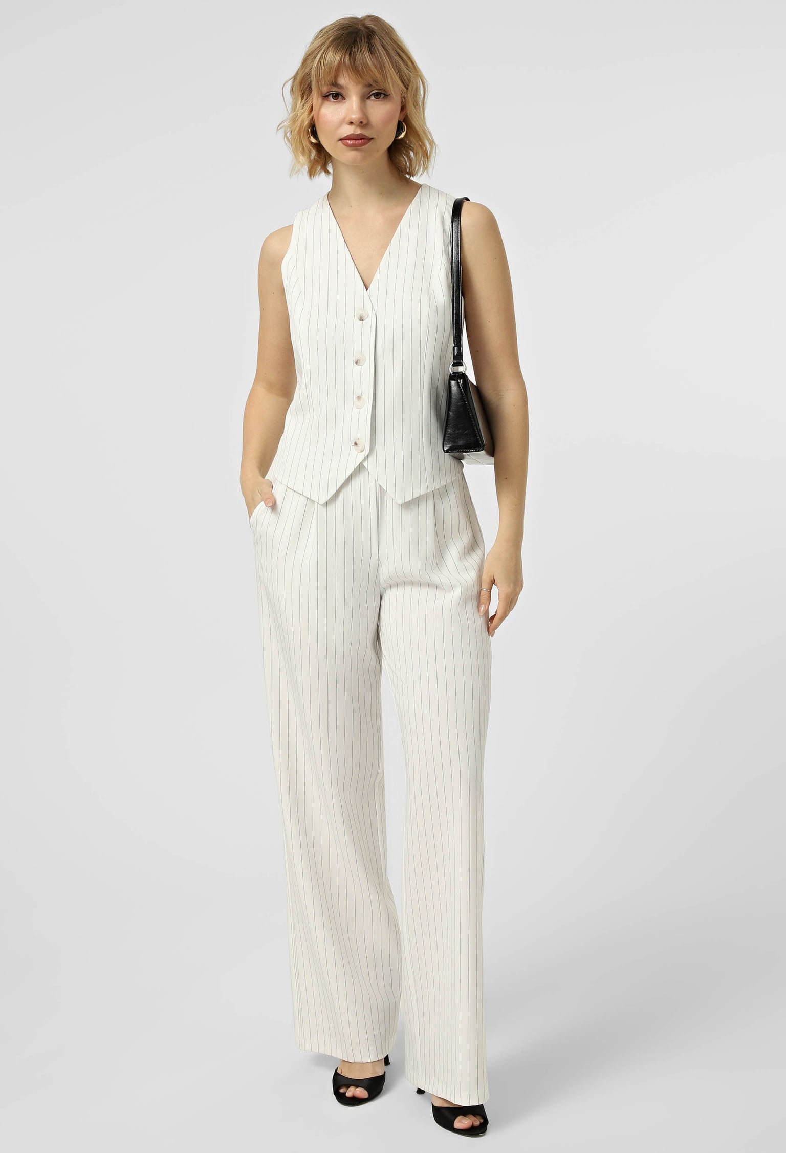 Жилет 5912-2 білий тіар-смужка 44(р)