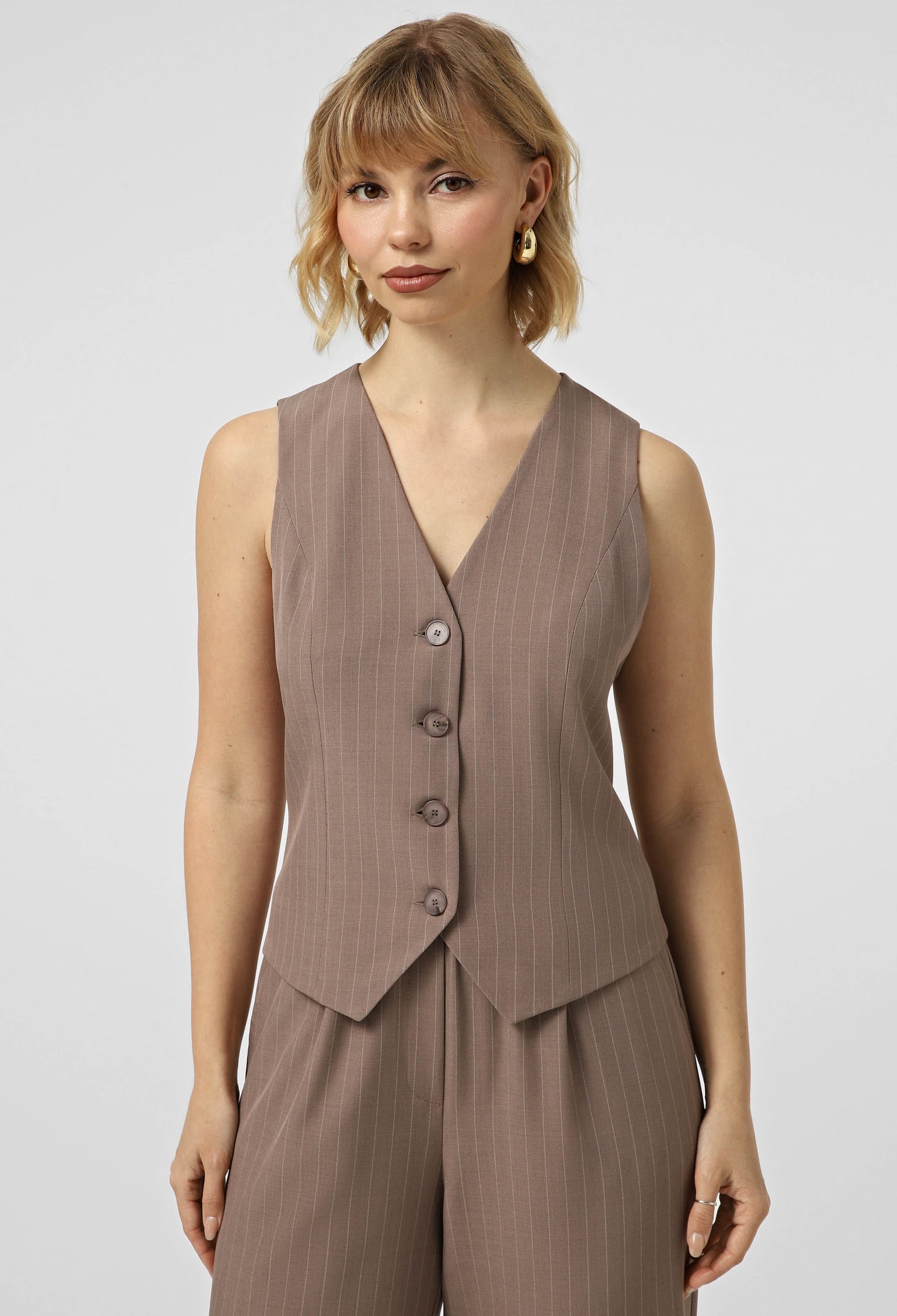 Жилет 5912-3 капучино тіар-смужка 44(р)