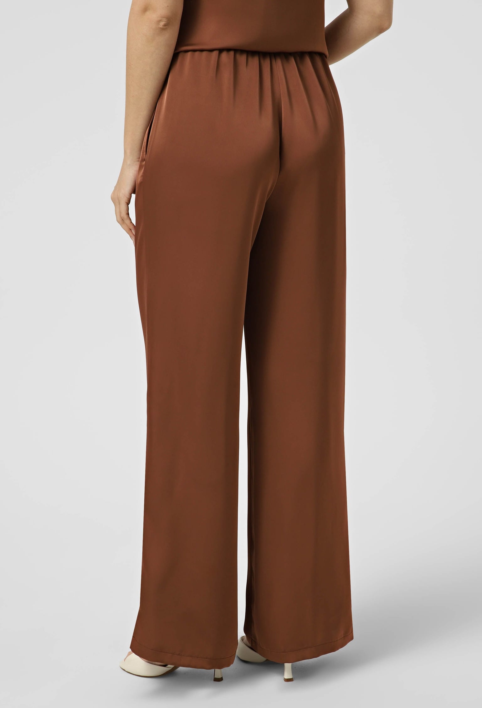 Брюки 9100-5 карамельний атлас 42(р)