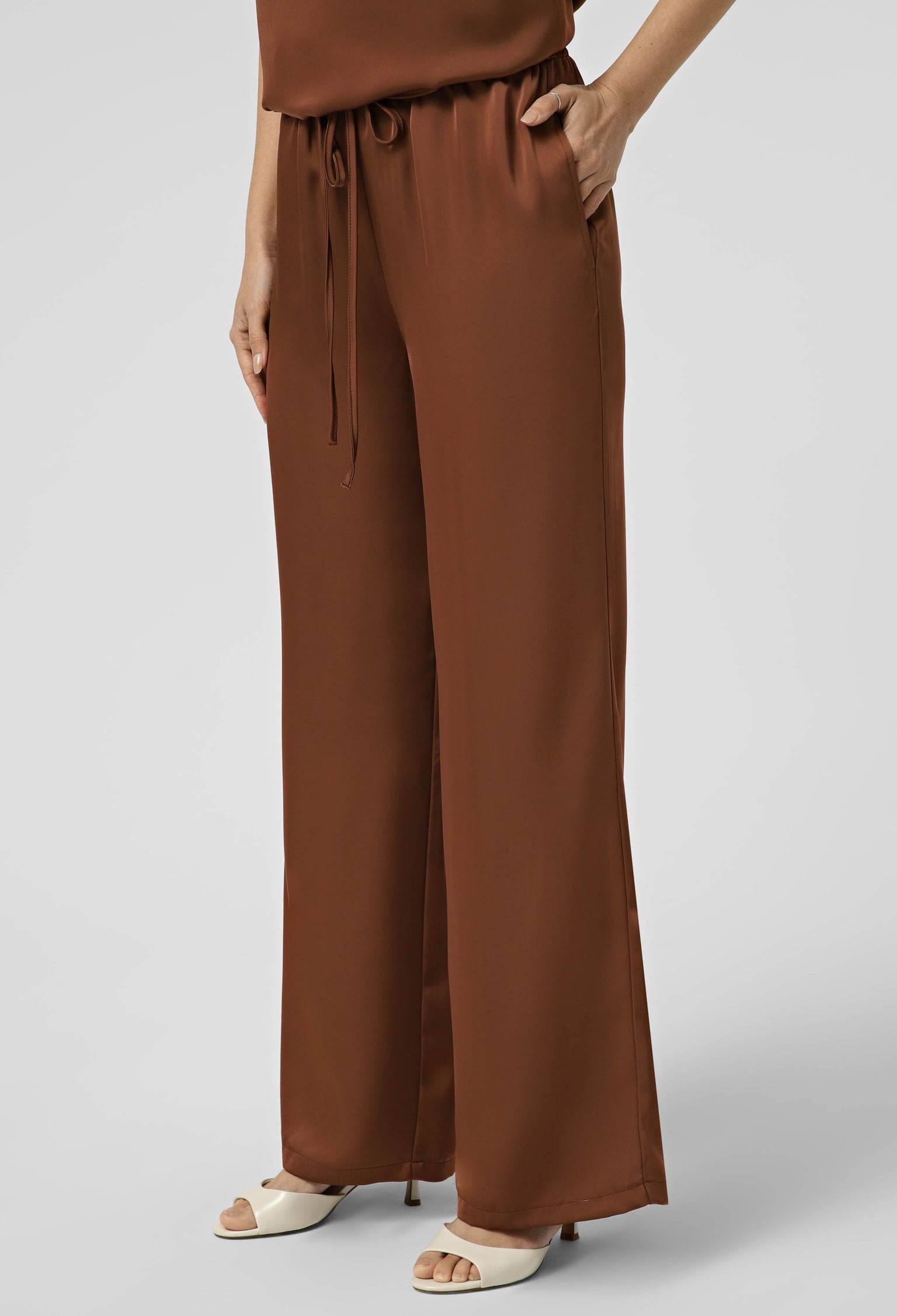 Брюки 9100-5 карамельний атлас 36(р)