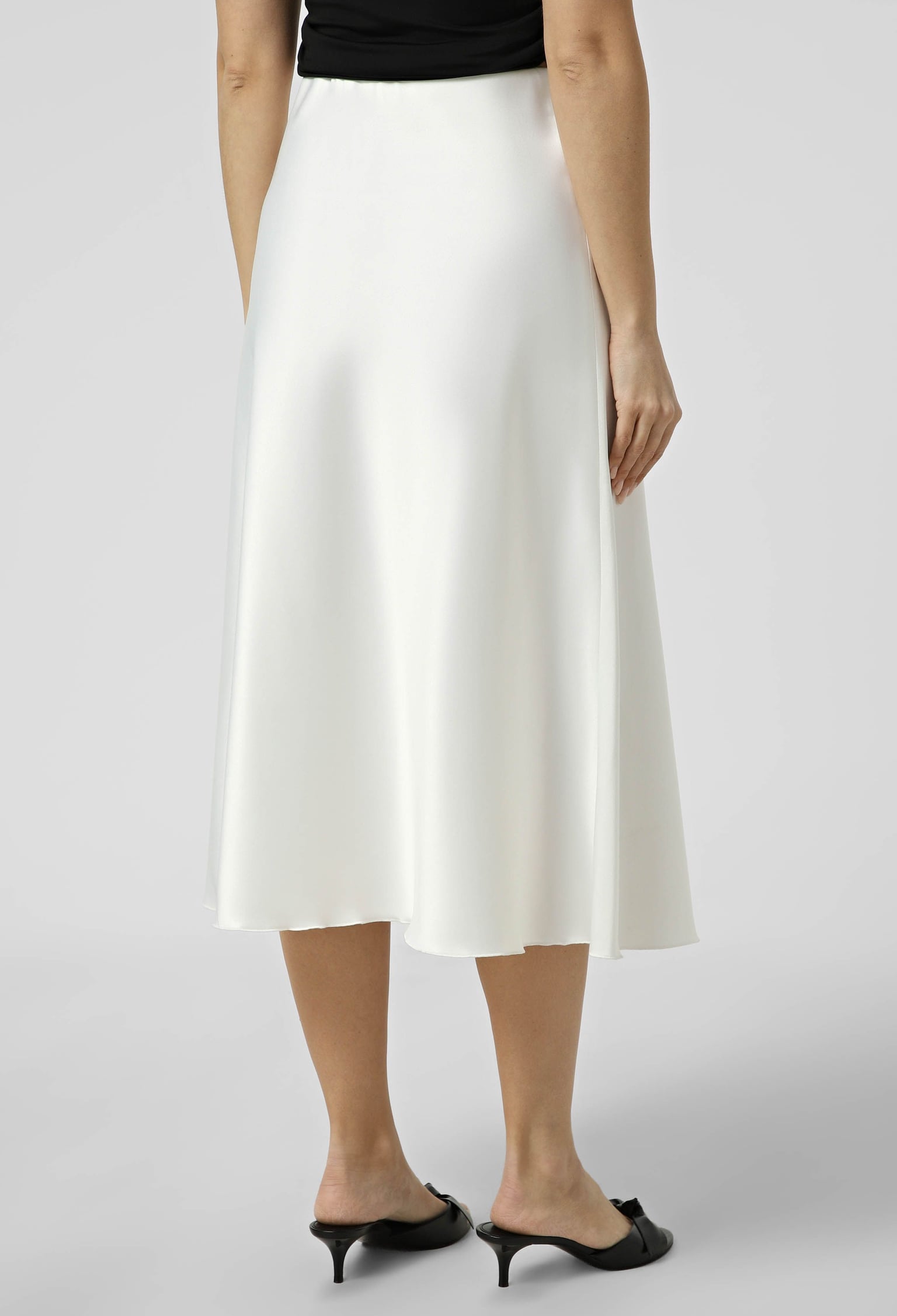 Спідниця 1279-13 молочний атлас 46(р)