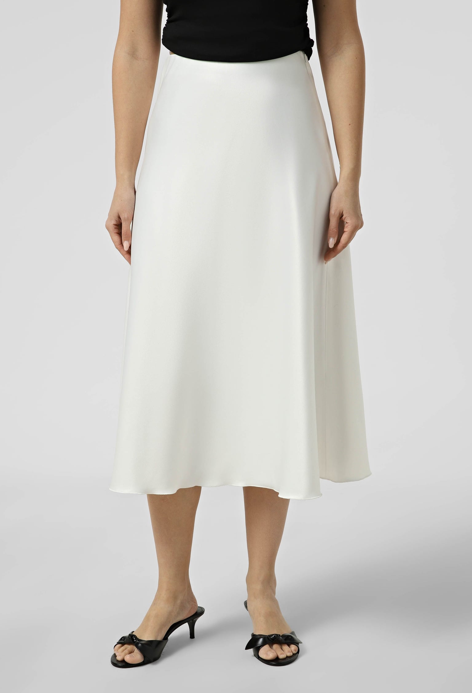 Спідниця 1279-13 молочний атлас 46(р)