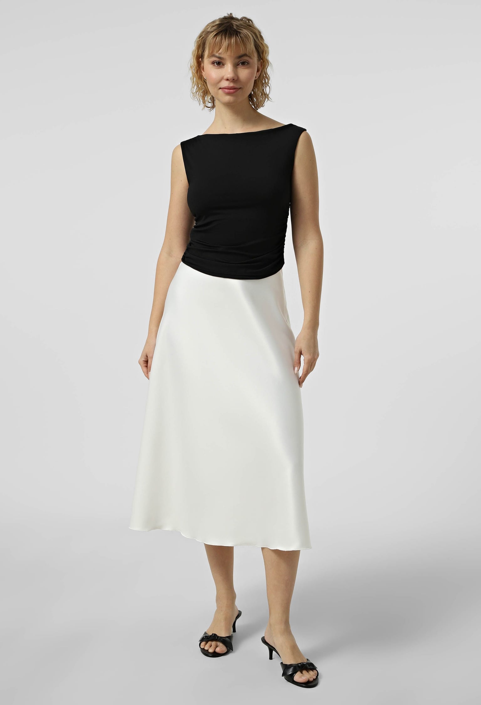 Спідниця 1279-13 молочний атлас 44(р)