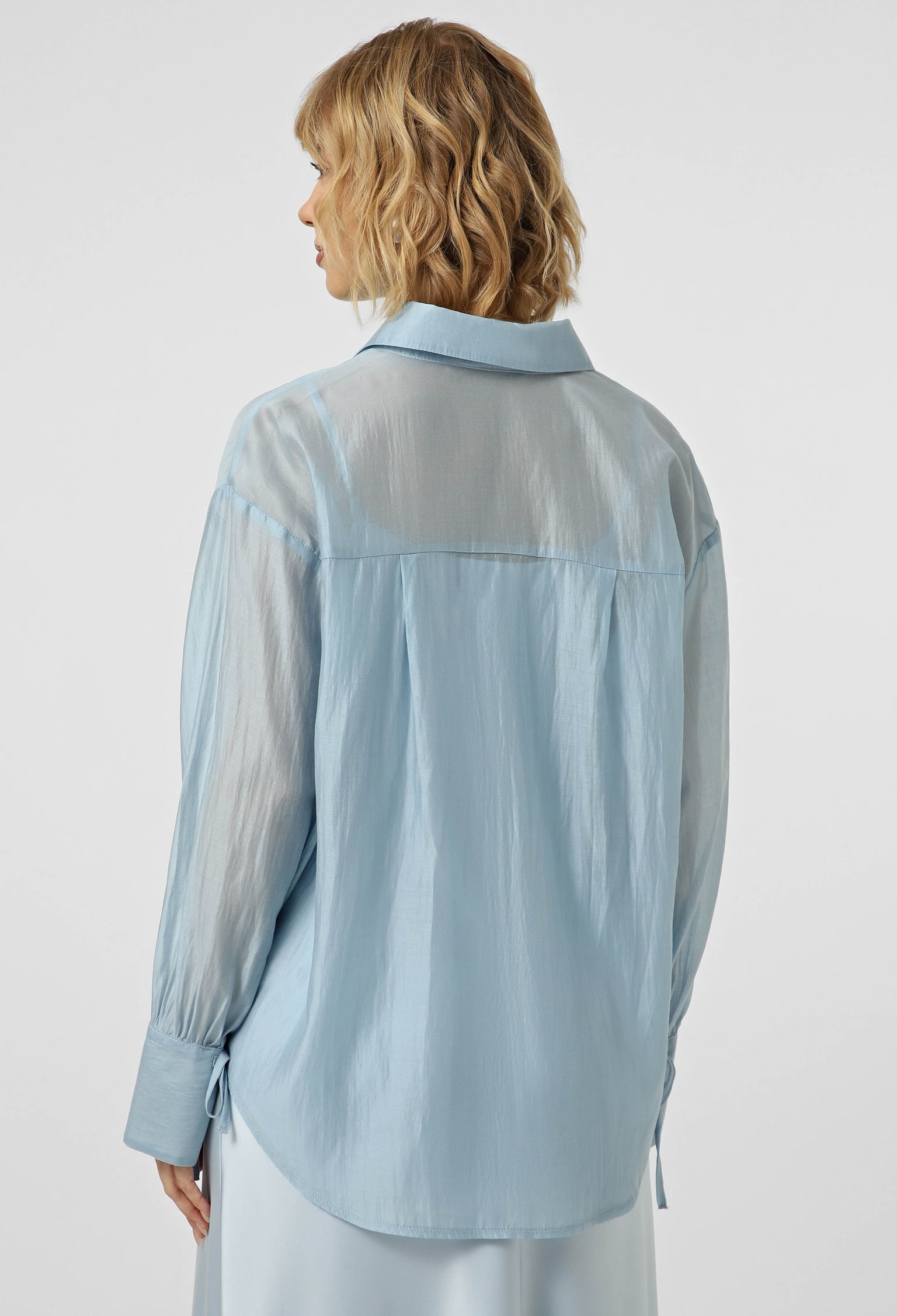 Блузка 5219-1 блакитний батист 46(р)