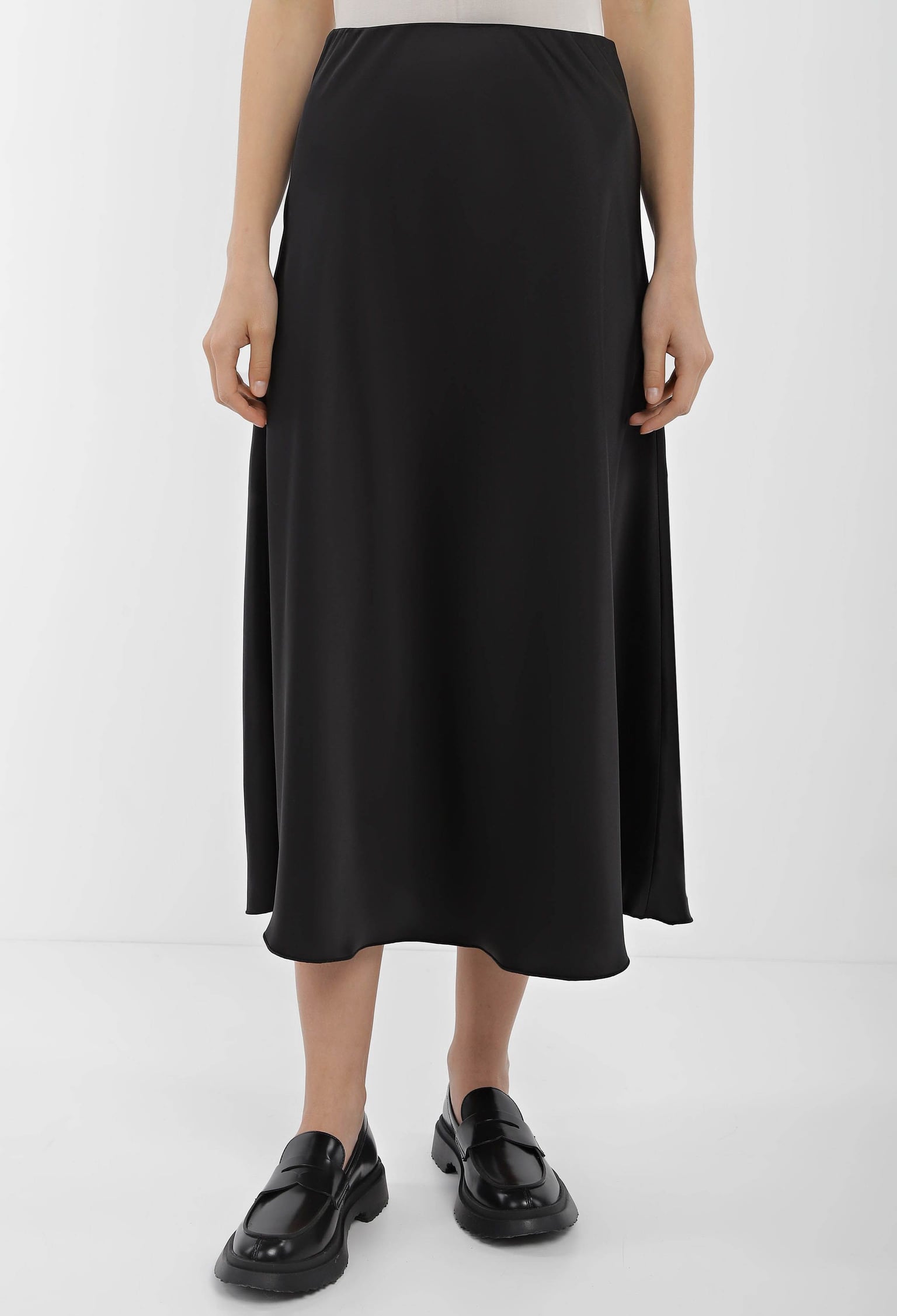 Спідниця 1279 чорний атлас 44(р)