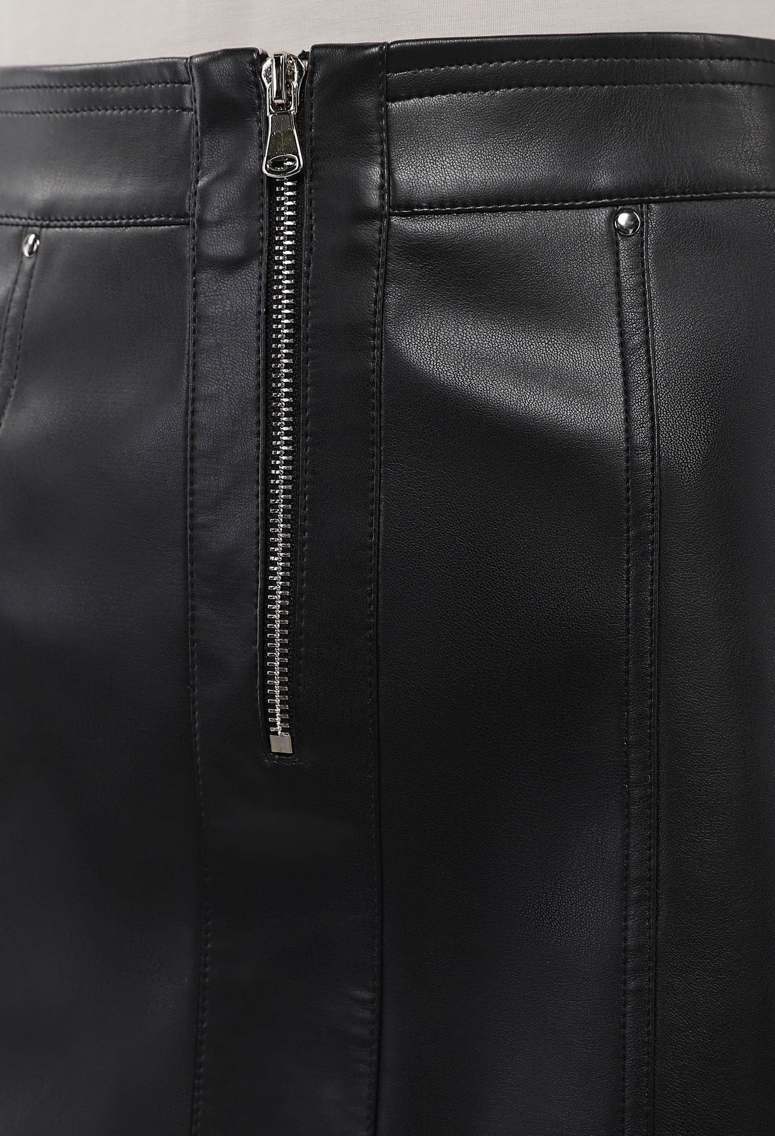 Спідниця 1287 чорний шкіра на замші 42(р)