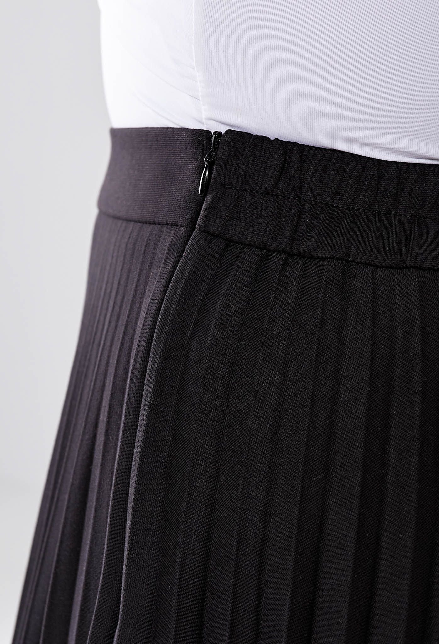 Спідниця 1308 чорний трикотаж-нейлон, плісе 48(р)