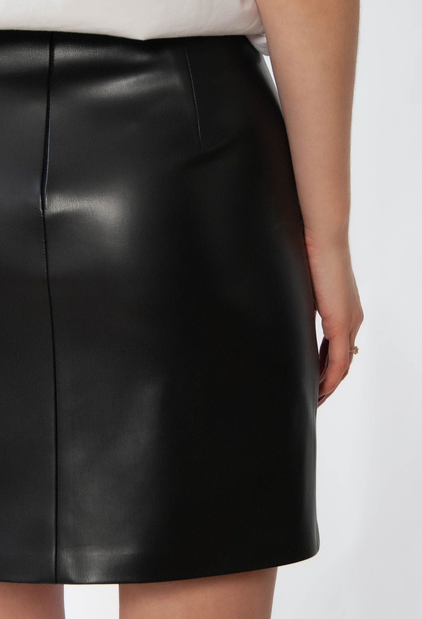 Спідниця 1317 чорний шкіра на замші 42(р)