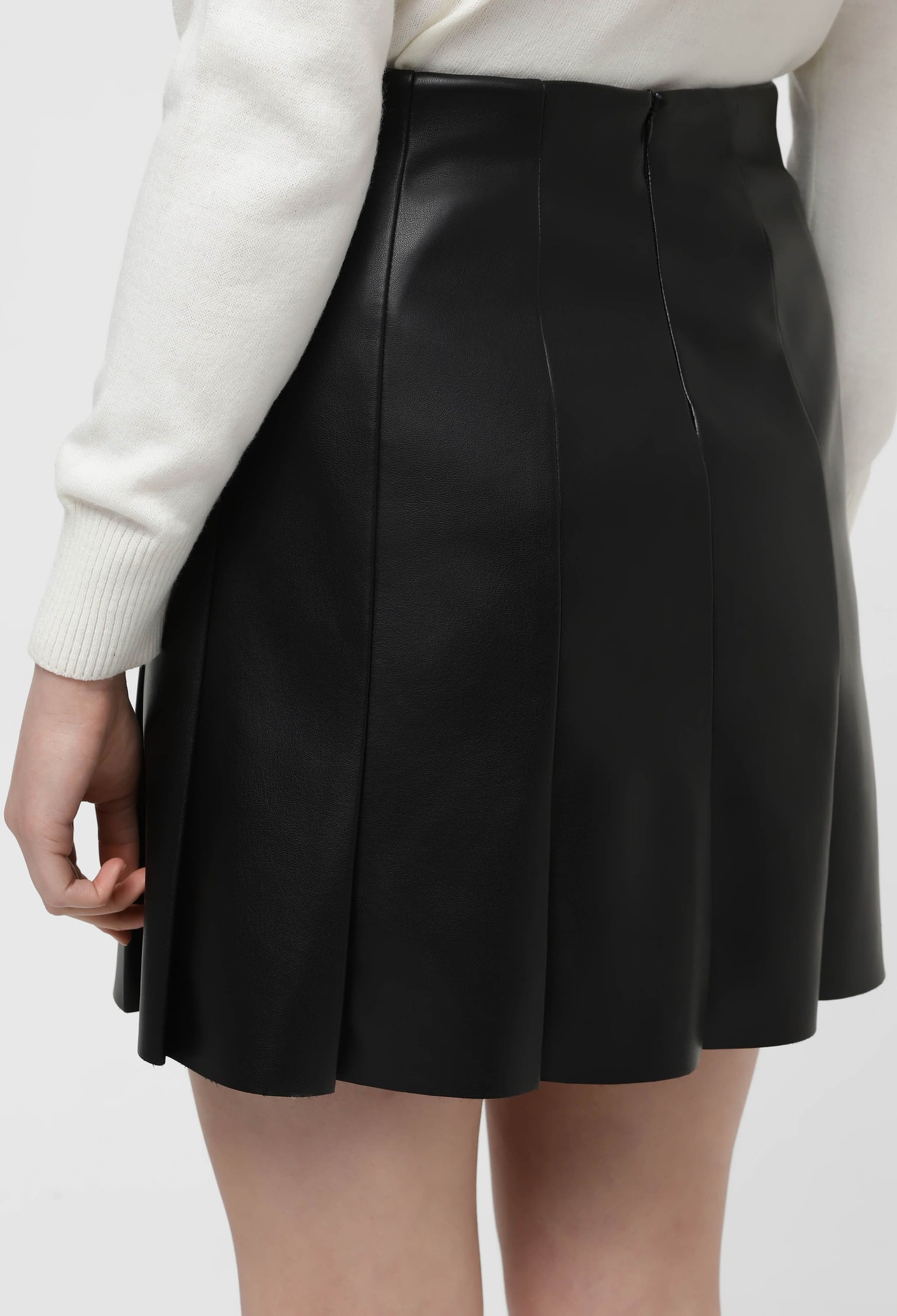 Спідниця 1325 чорний шкіра на замші 42(р)