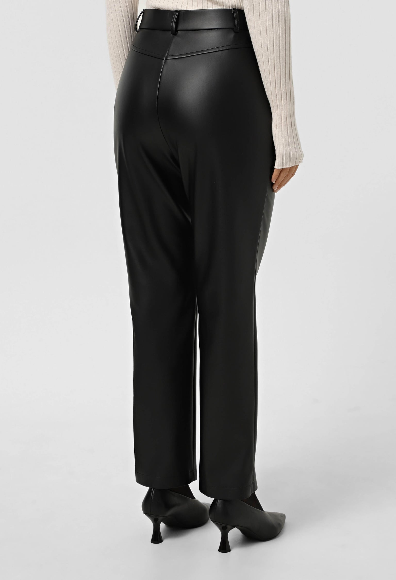 Брюки 9056 чорний шкіра на замші 44(р)