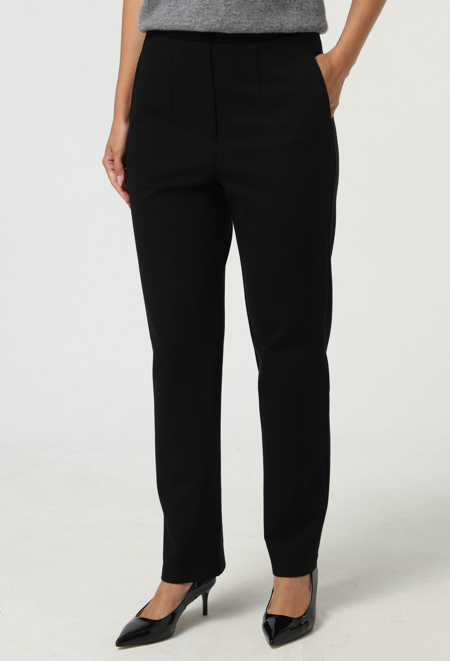 Брюки 9126 чорний утеплений трикотаж 46(р)