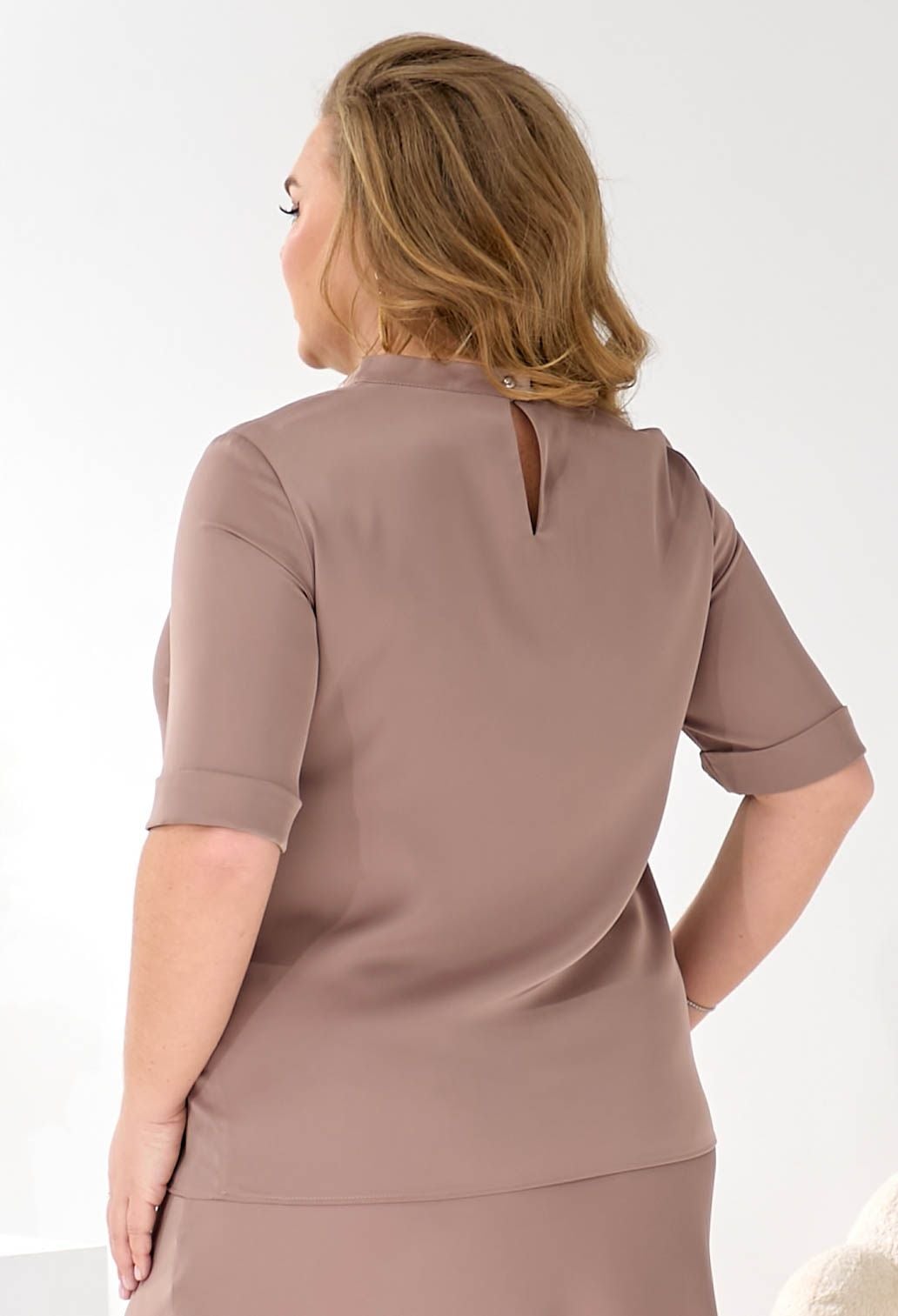 Блузка 5911-1 капучино атлас 46(р)